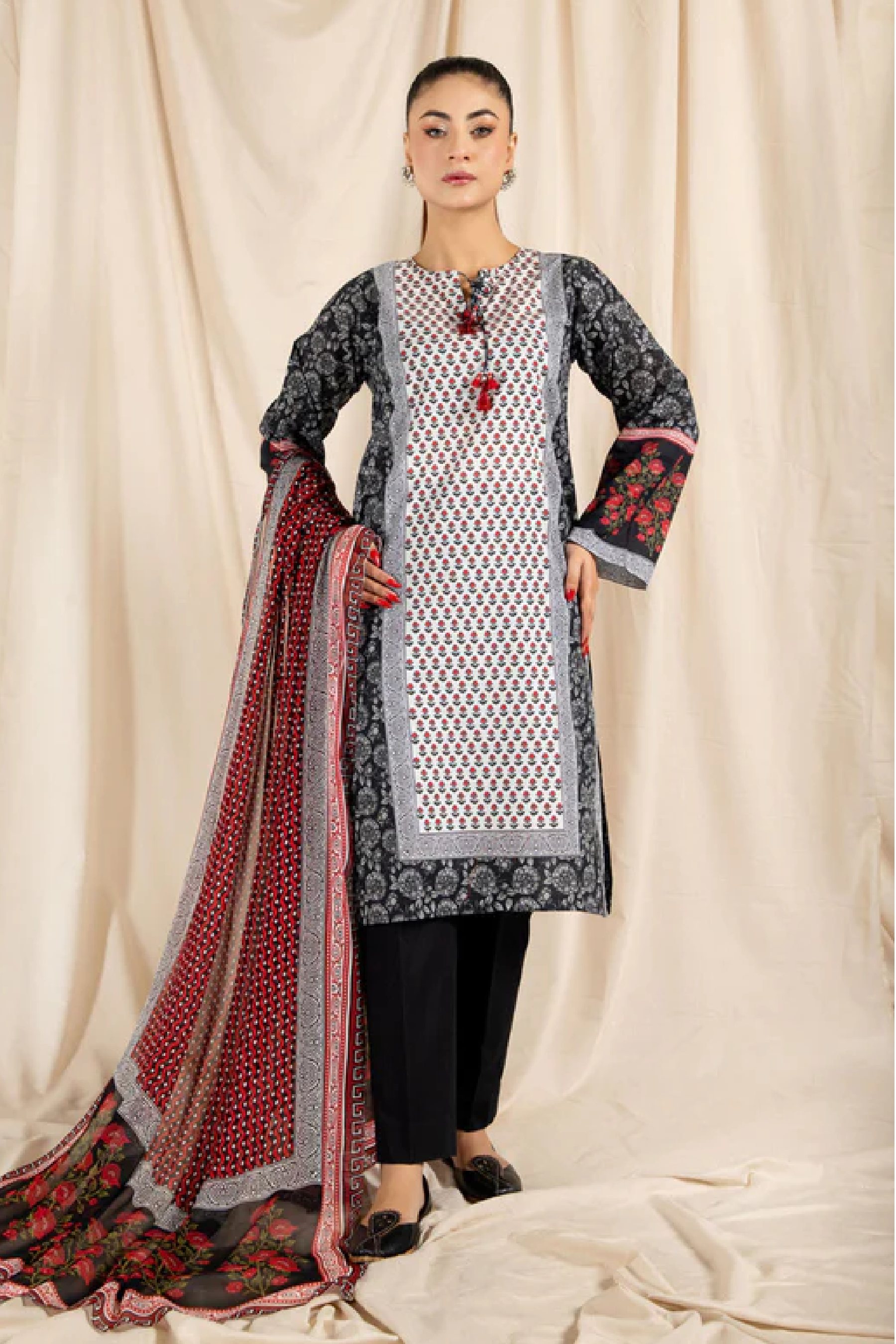 PRET PRINTED LAWN 2 PCS