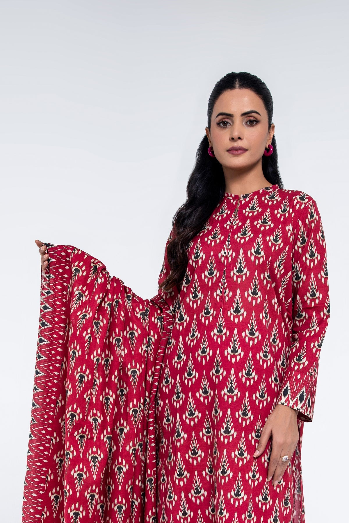 PRET PRINTED SLUB KHADDAR  3 PCS