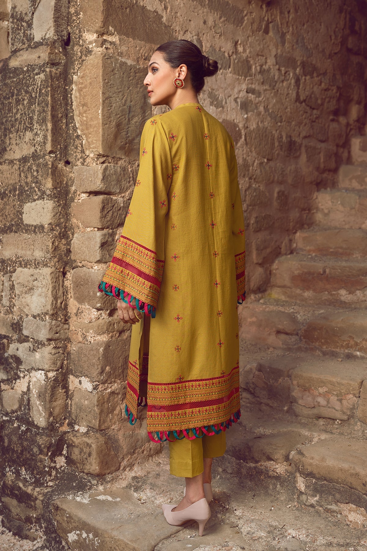 EMBROIDERED  KHADDAR 2PCS