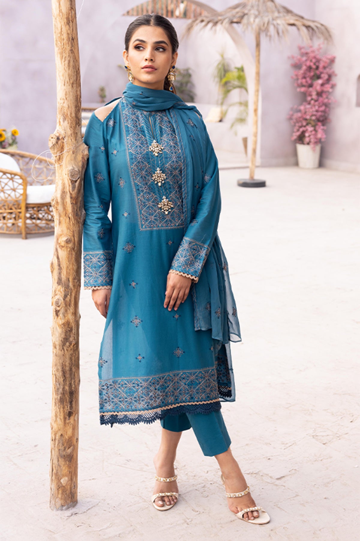 EMBROIDERED  LAWN 3 PCS (UNSTITCHED)