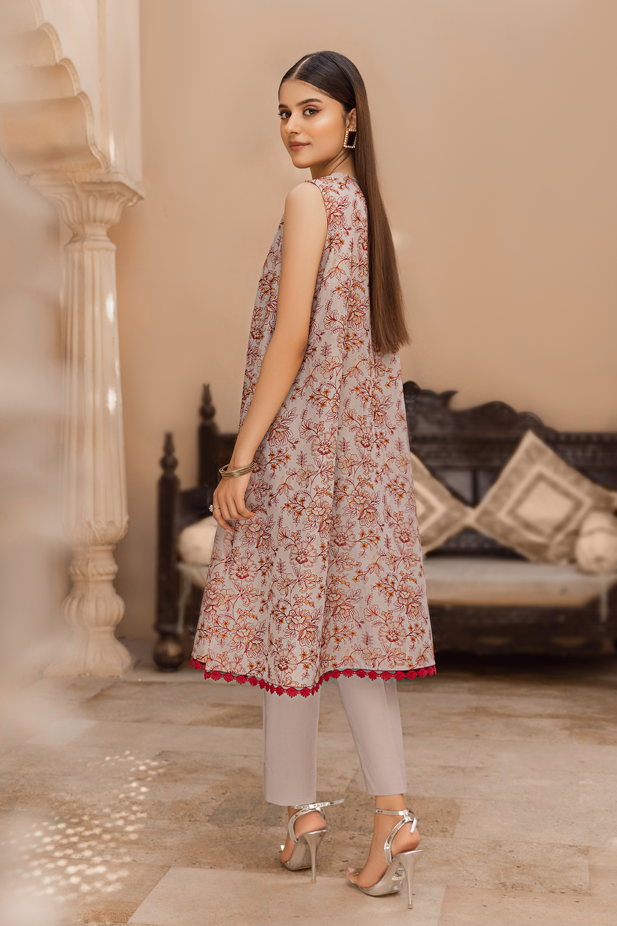 EMBROIDERED LAWN 2 PCS