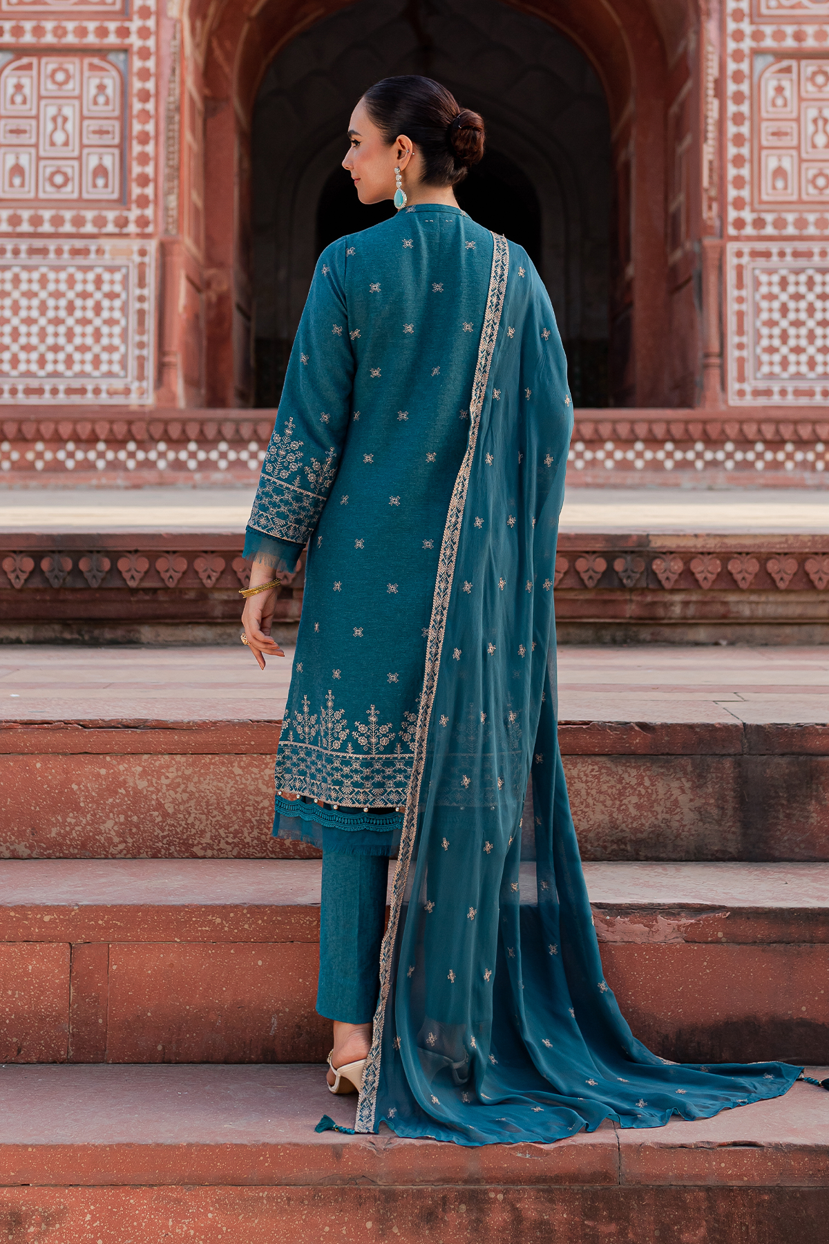 EMBROIDERED  COTTON KARANDI 3PCS (UNSTITCHED)