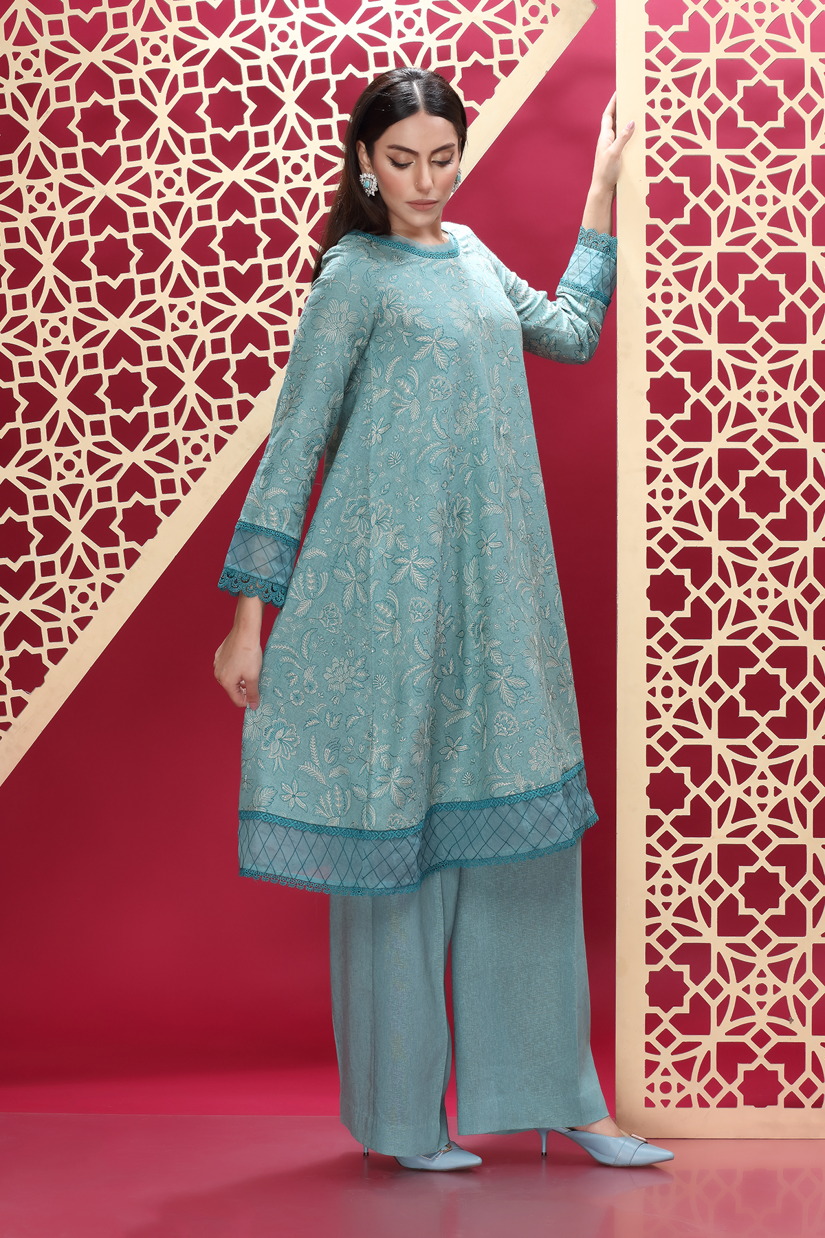 EMBROIDERED COTTON KARANDI 2 PCS (UNSTITCHED)