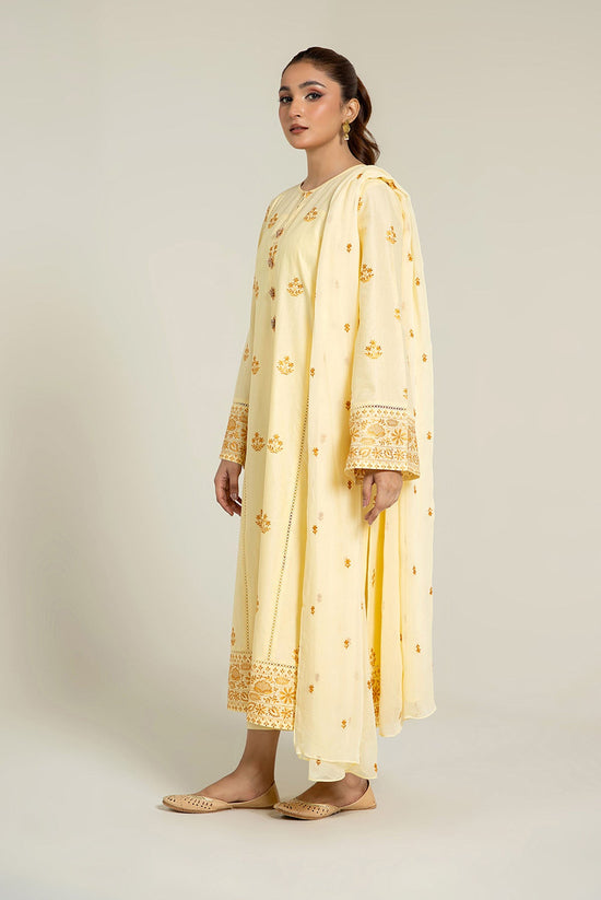 EMBROIDERED LAWN 3 PCS (UNSTITCHED)