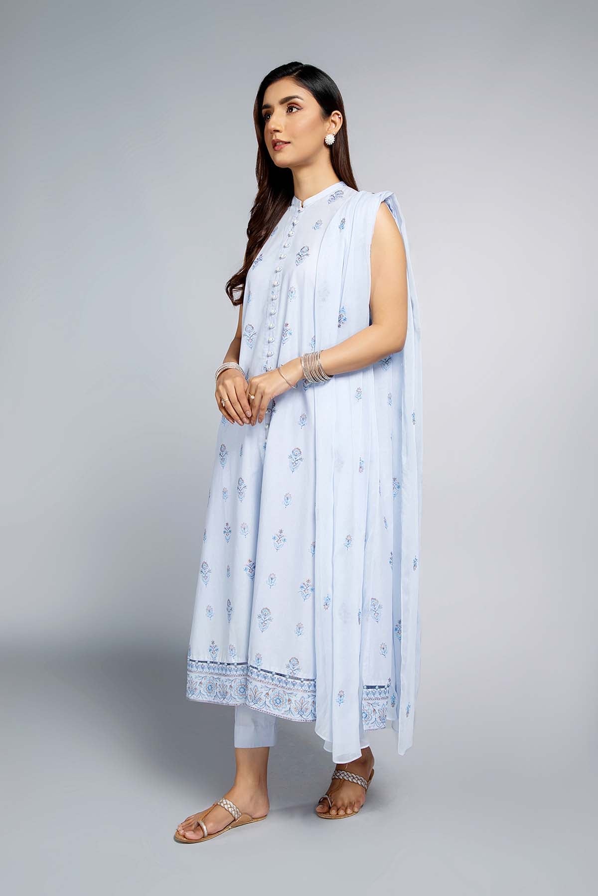 EMBROIDERED  LAWN 3 PCS (UNSTITCHED)
