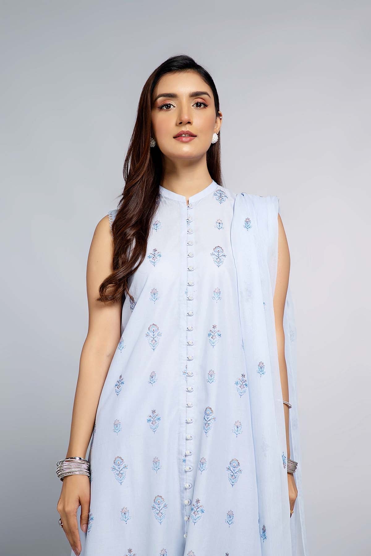 EMBROIDERED  LAWN 3 PCS (UNSTITCHED)