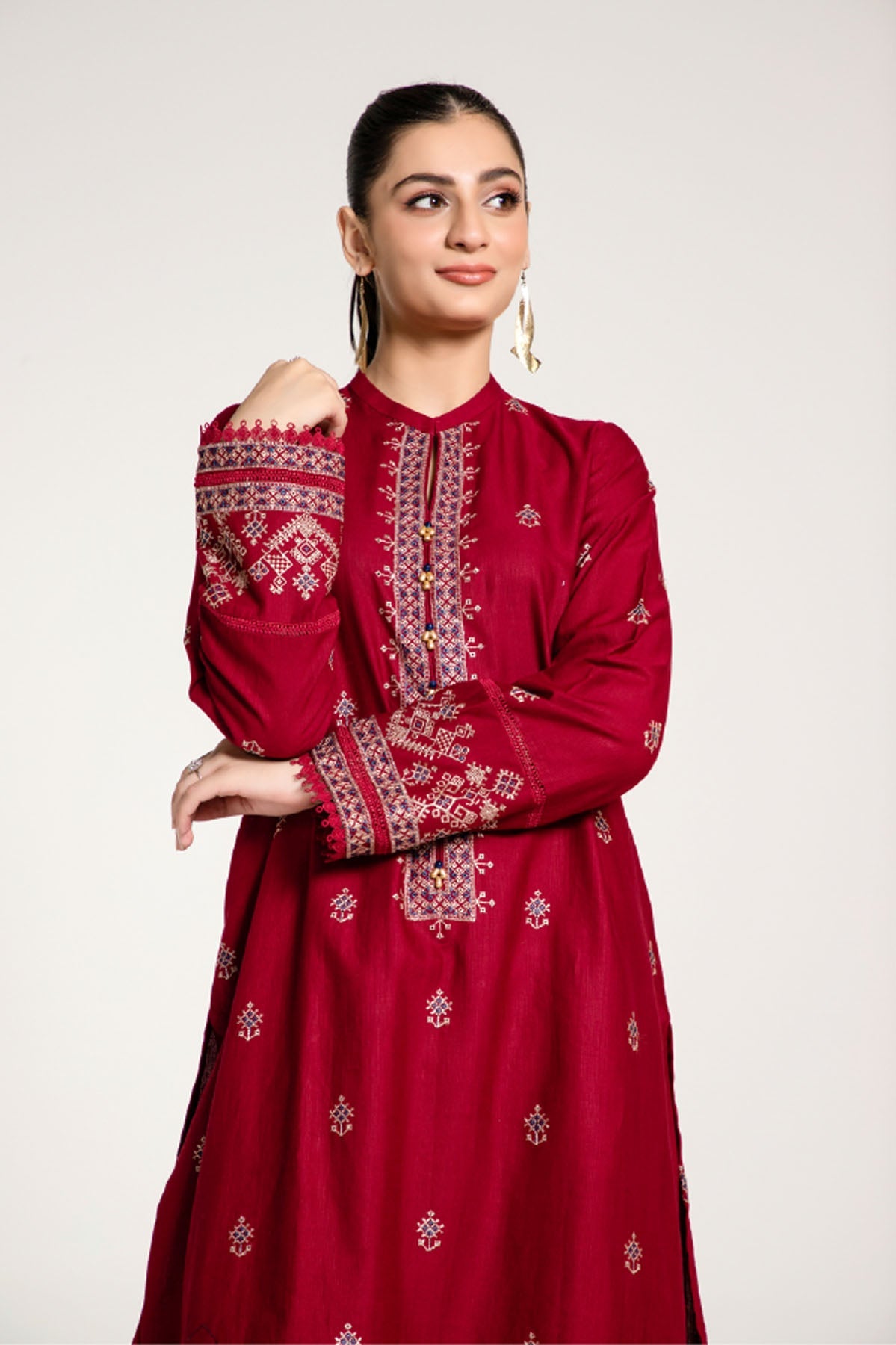 EMBROIDERED SLUB KHADDAR  2 PCS (UNSTITCHED)