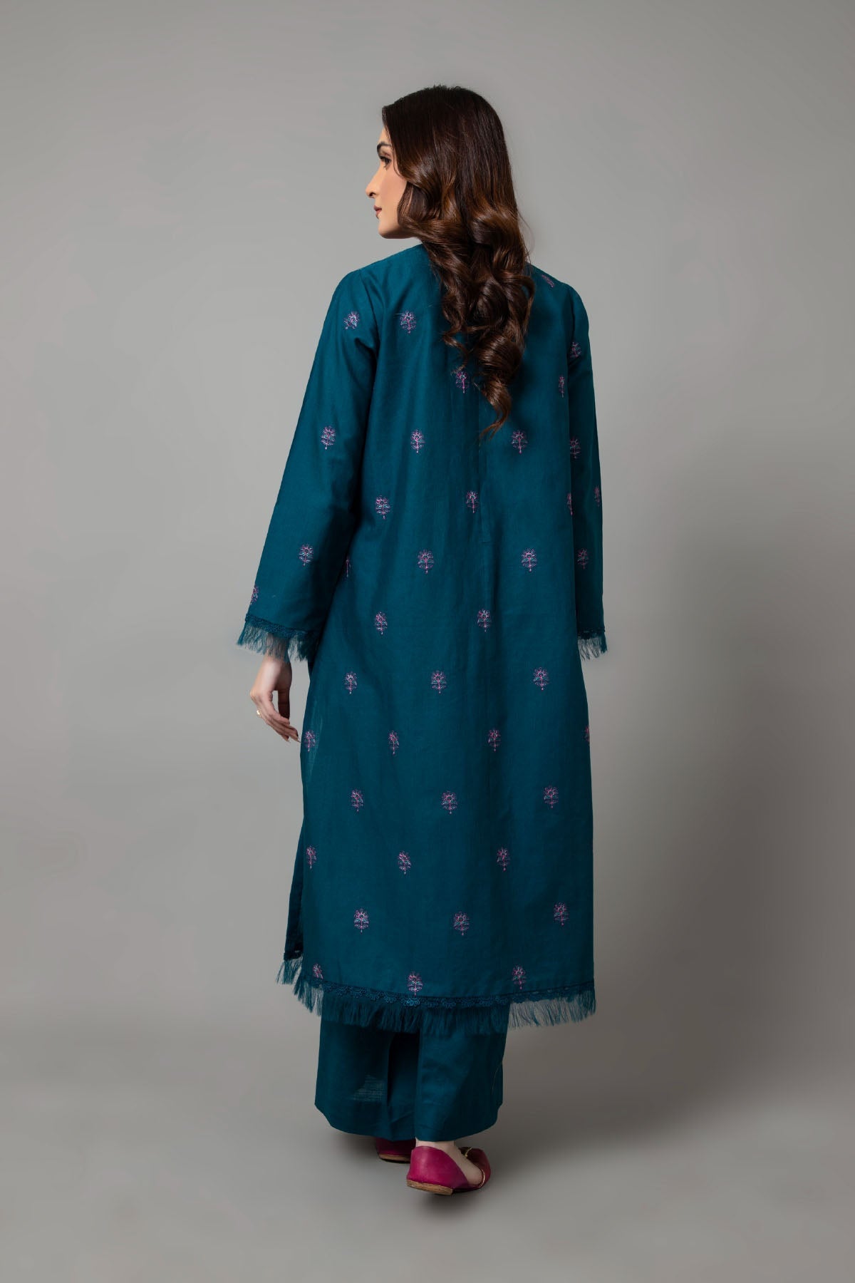 EMBROIDERED SLUB KHADDAR 2 PCS (UNSTITCHED)
