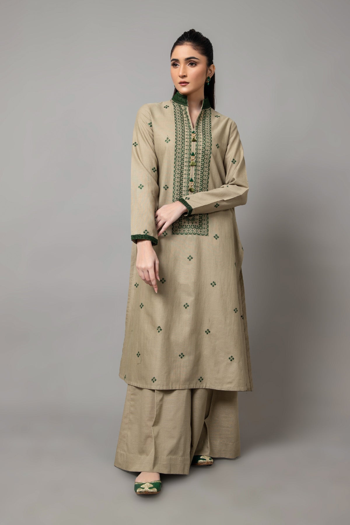 EMBROIDERED SLUB KHADDAR 2 PCS (UNSTITCHED)