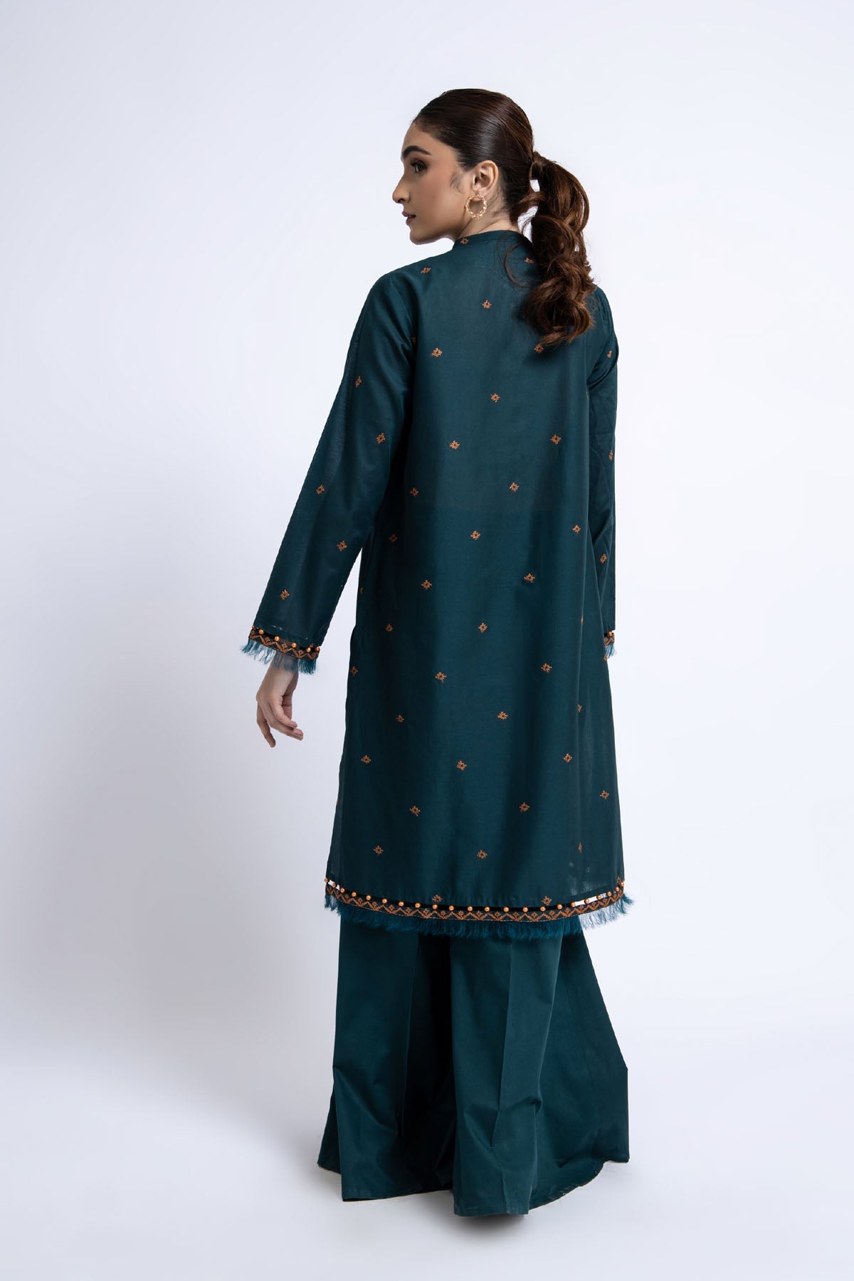 EMBROIDERED LAWN 2 PCS (UNSTITCHED)