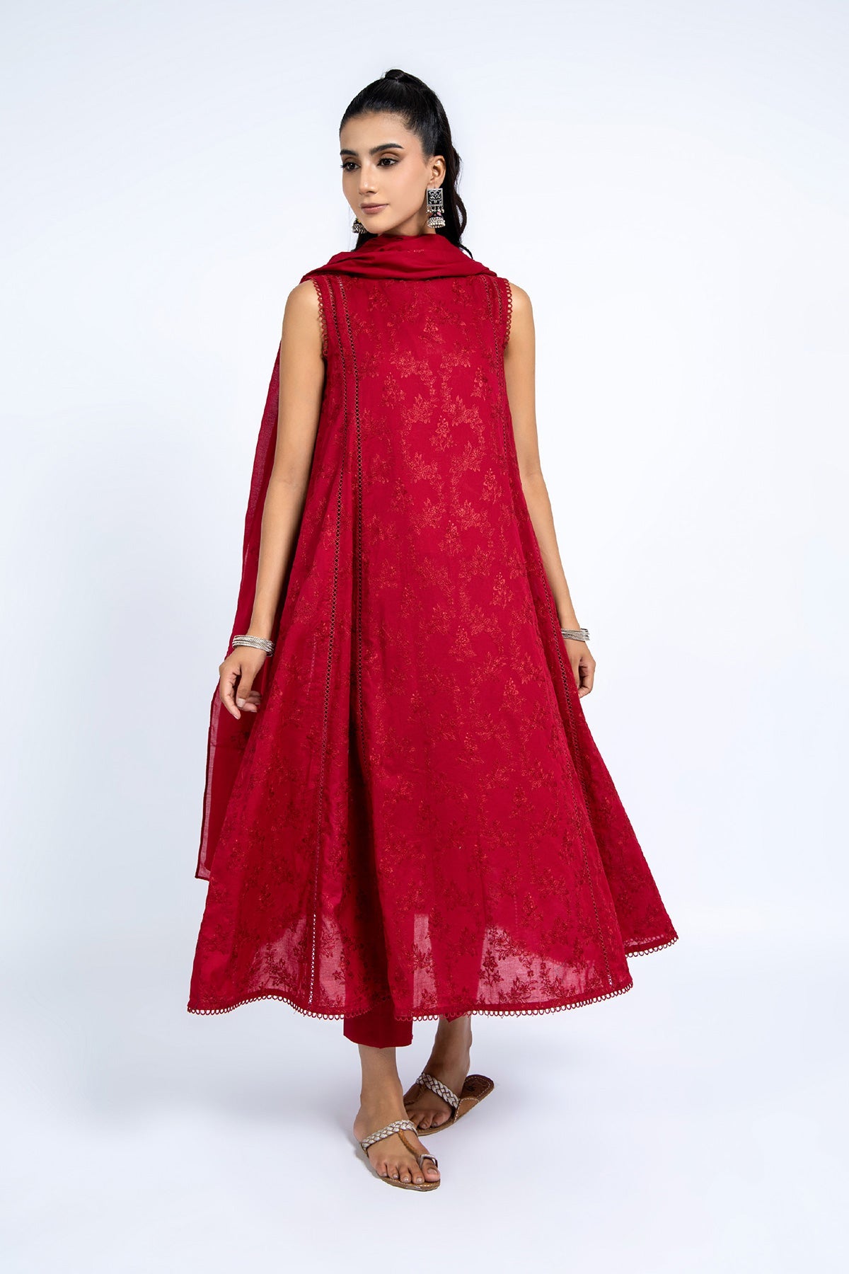 EMBROIDERED LAWN 3 PCS (UNSTITCHED)