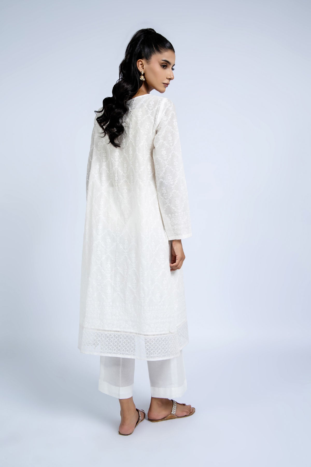 EMBROIDERED LAWN 2 PCS (UNSTITCHED)