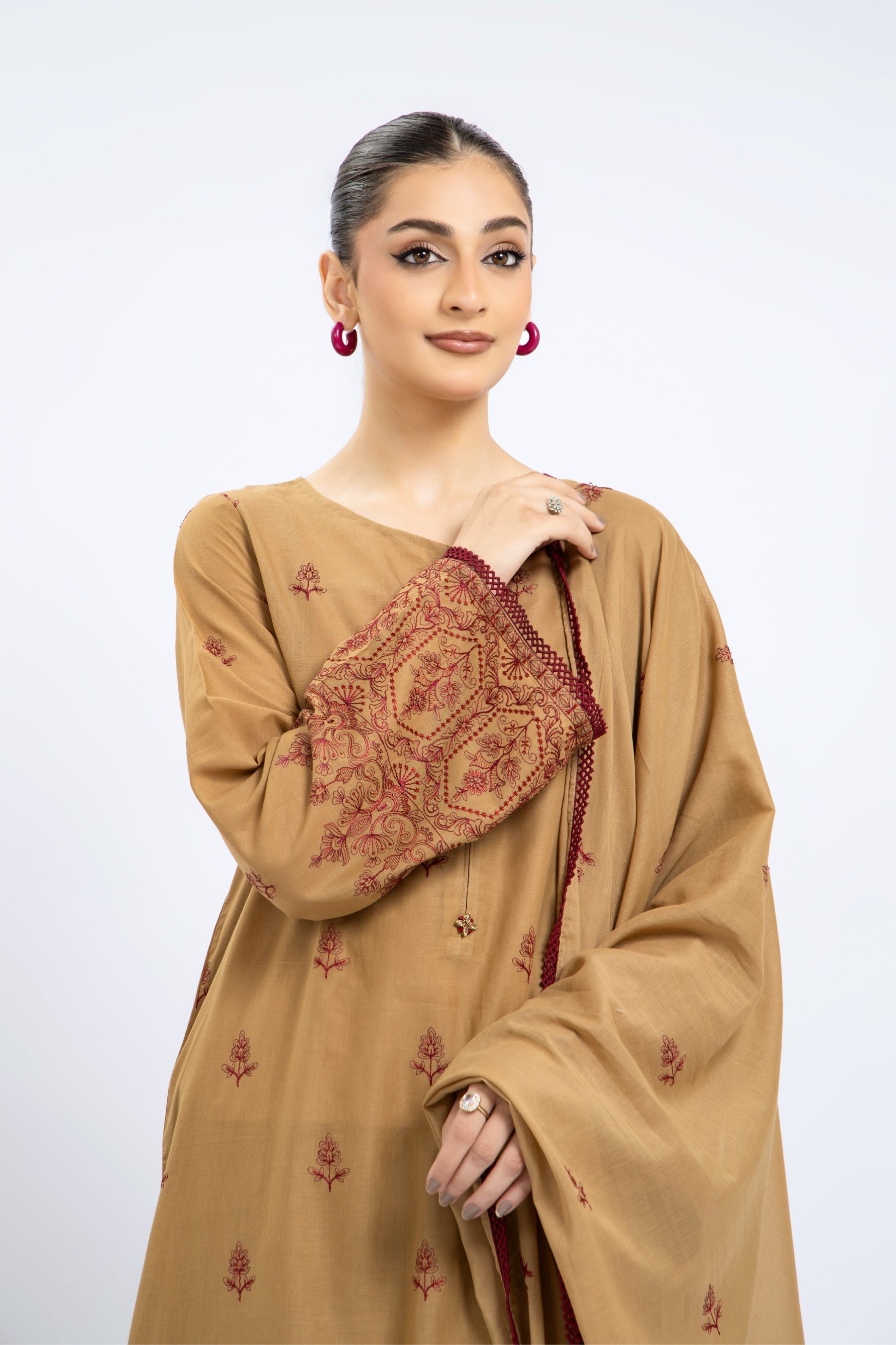 EMBROIDERED LAWN 3 PCS (UNSTITCHED)
