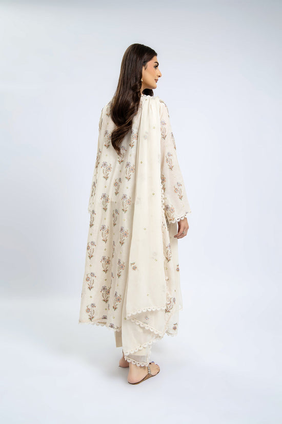EMBROIDERED LAWN 3 PCS (UNSTITCHED)