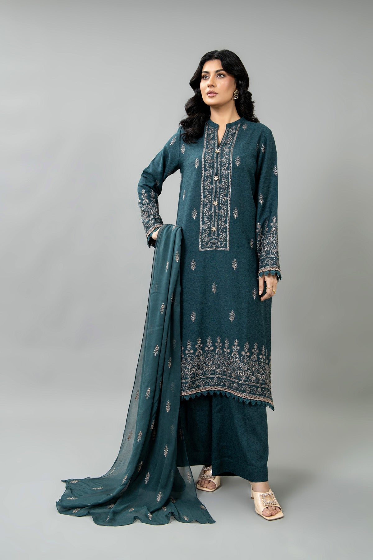 EMBROIDERED COTTON KARANDI 3 PCS (UNSTITCHED)