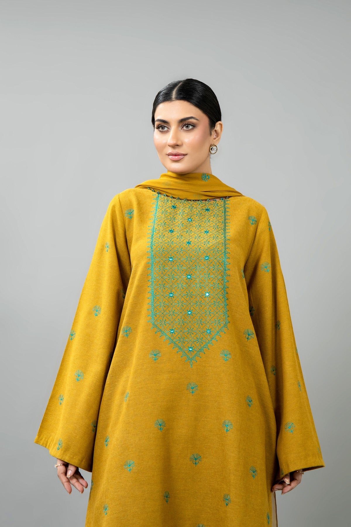 EMBROIDERED & SHEESHA WORK COTTON KARANDI 3 PCS (UNSTITCHED)