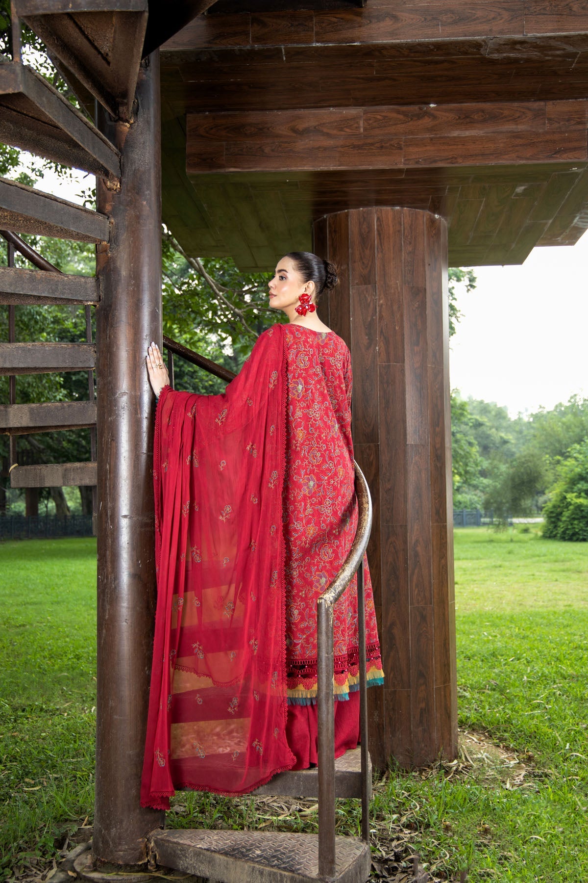 EMBROIDERED KARANDI LAWN 3 PCS (UNSTITCHED)