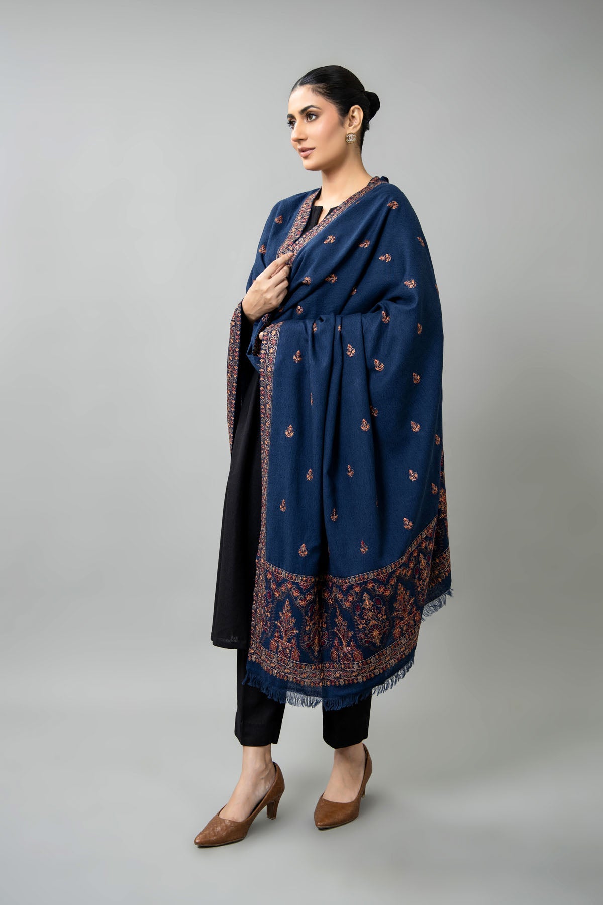 EMBROIDERED KARANDI LAWN SHAWL 1 PCS