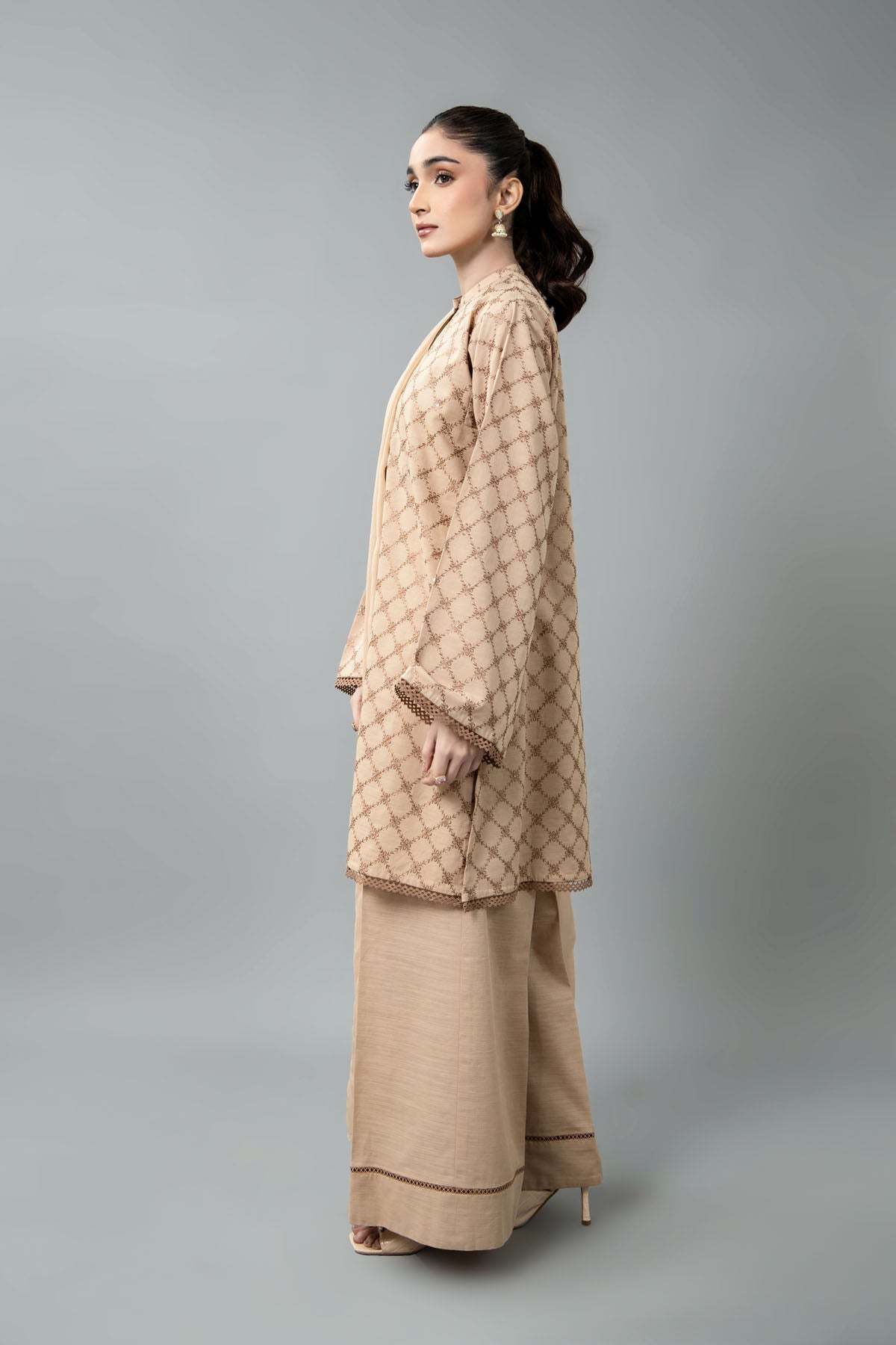 EMBROIDERED & EMBELISHED SLUB KHADDAR 3 PCS (UNSTITCHED)