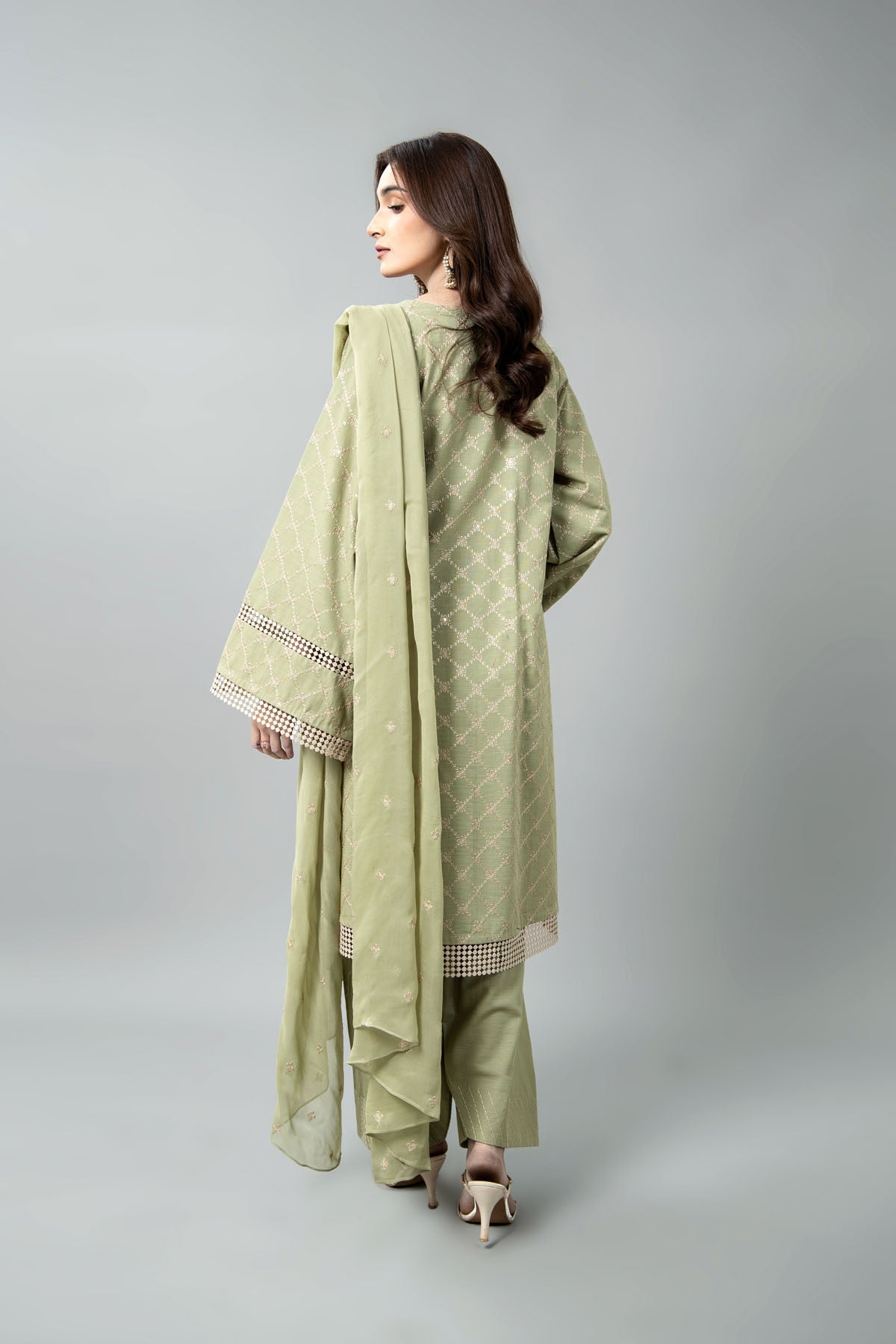EMBROIDERED & EMBELISHED SLUB KHADDAR 3 PCS (UNSTITCHED)