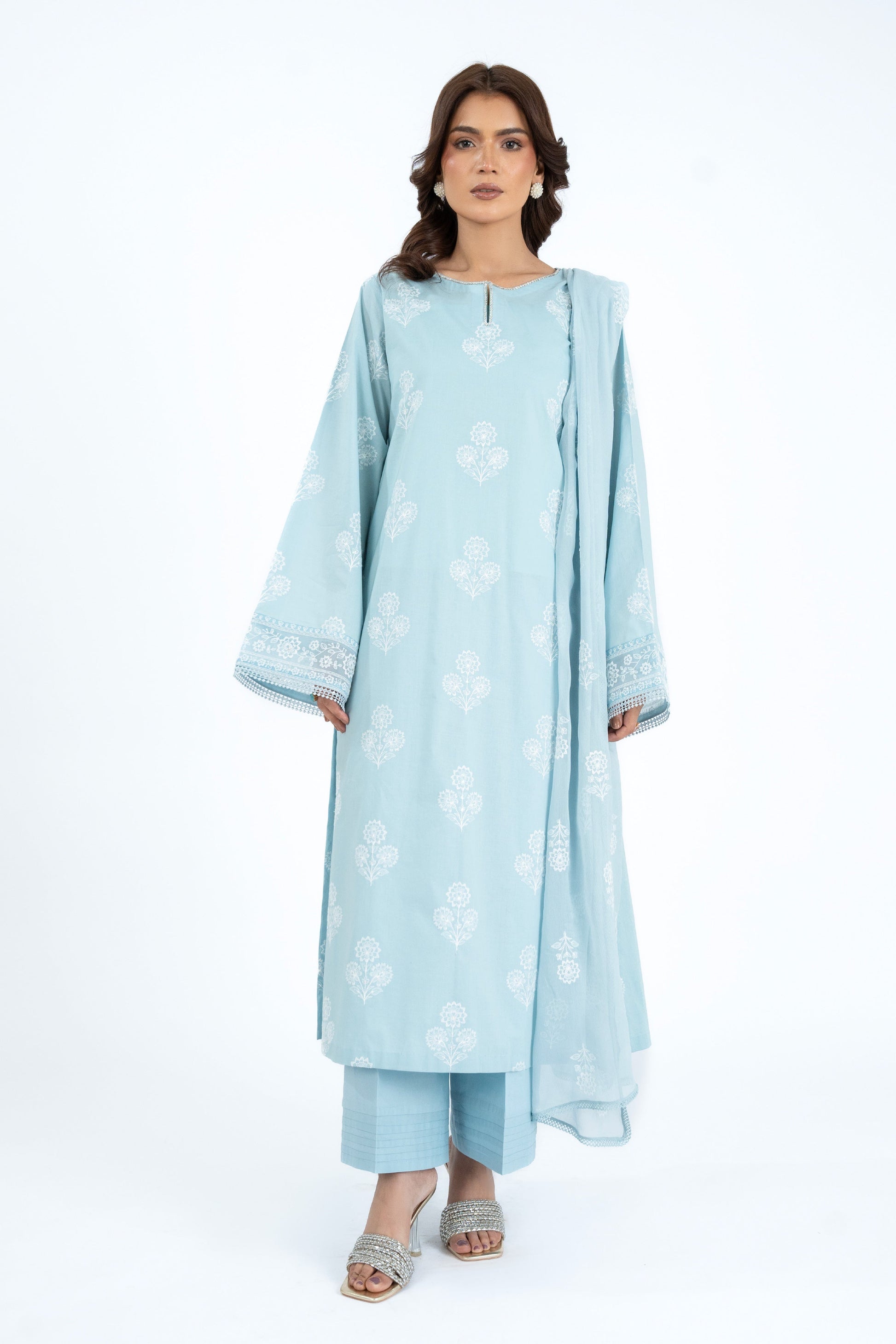 EMBROIDERED LAWN 3 PCS (UNSTITCHED)