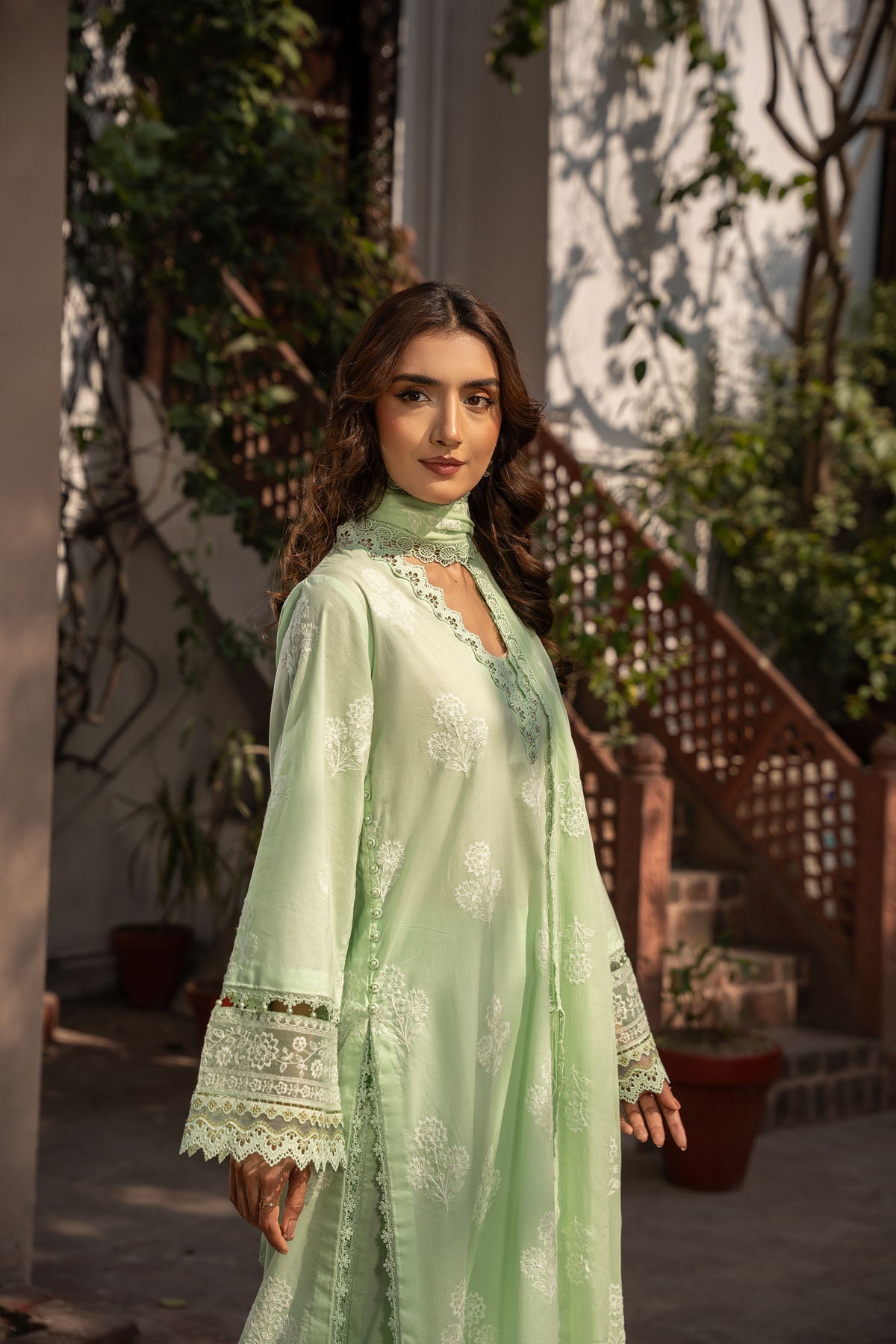 EMBROIDERED LAWN 3 PCS (UNSTITCHED)