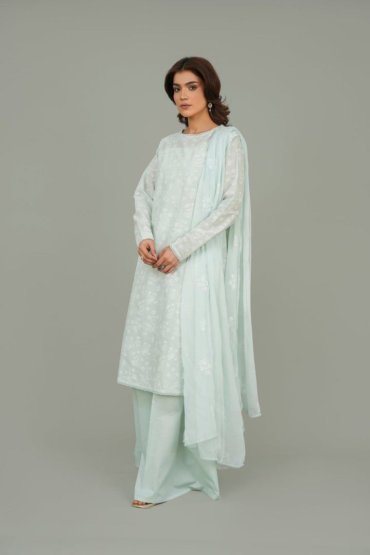 EMBROIDERED LAWN 3 PCS (UNSTITCHED)