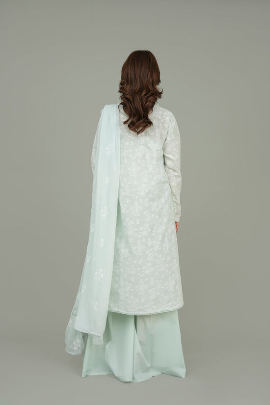 EMBROIDERED LAWN 3 PCS (UNSTITCHED)