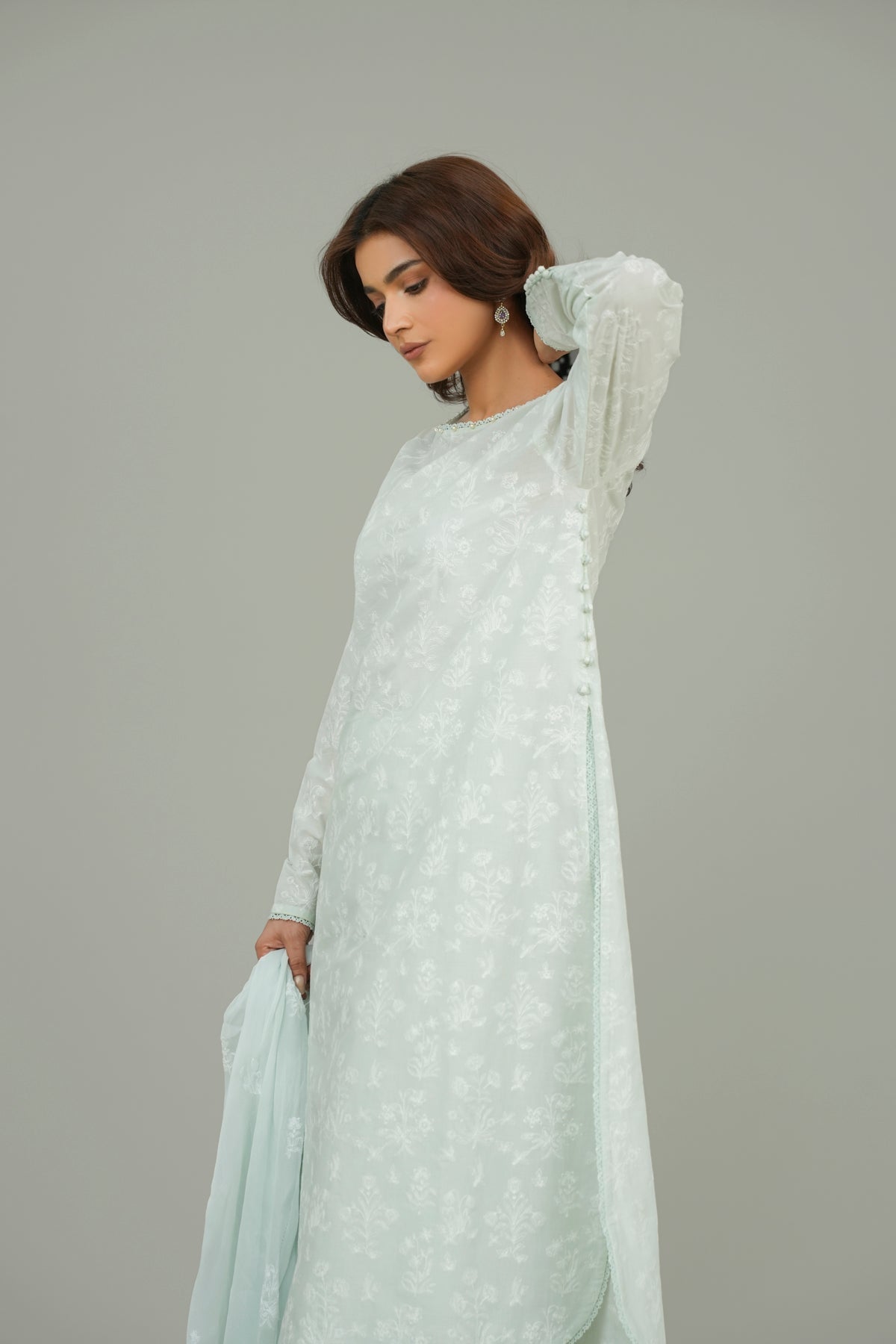 EMBROIDERED LAWN 3 PCS (UNSTITCHED)
