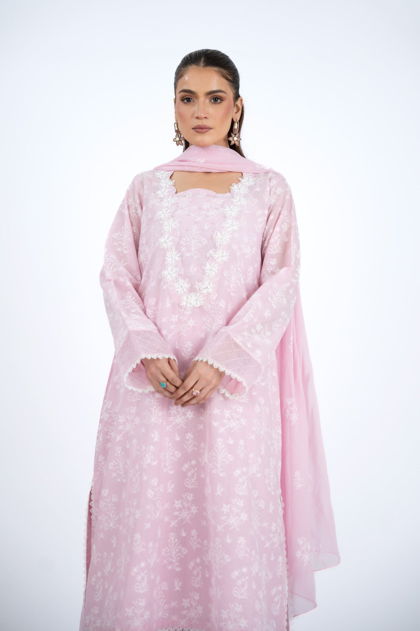 EMBROIDERED LAWN 3 PCS (UNSTITCHED)