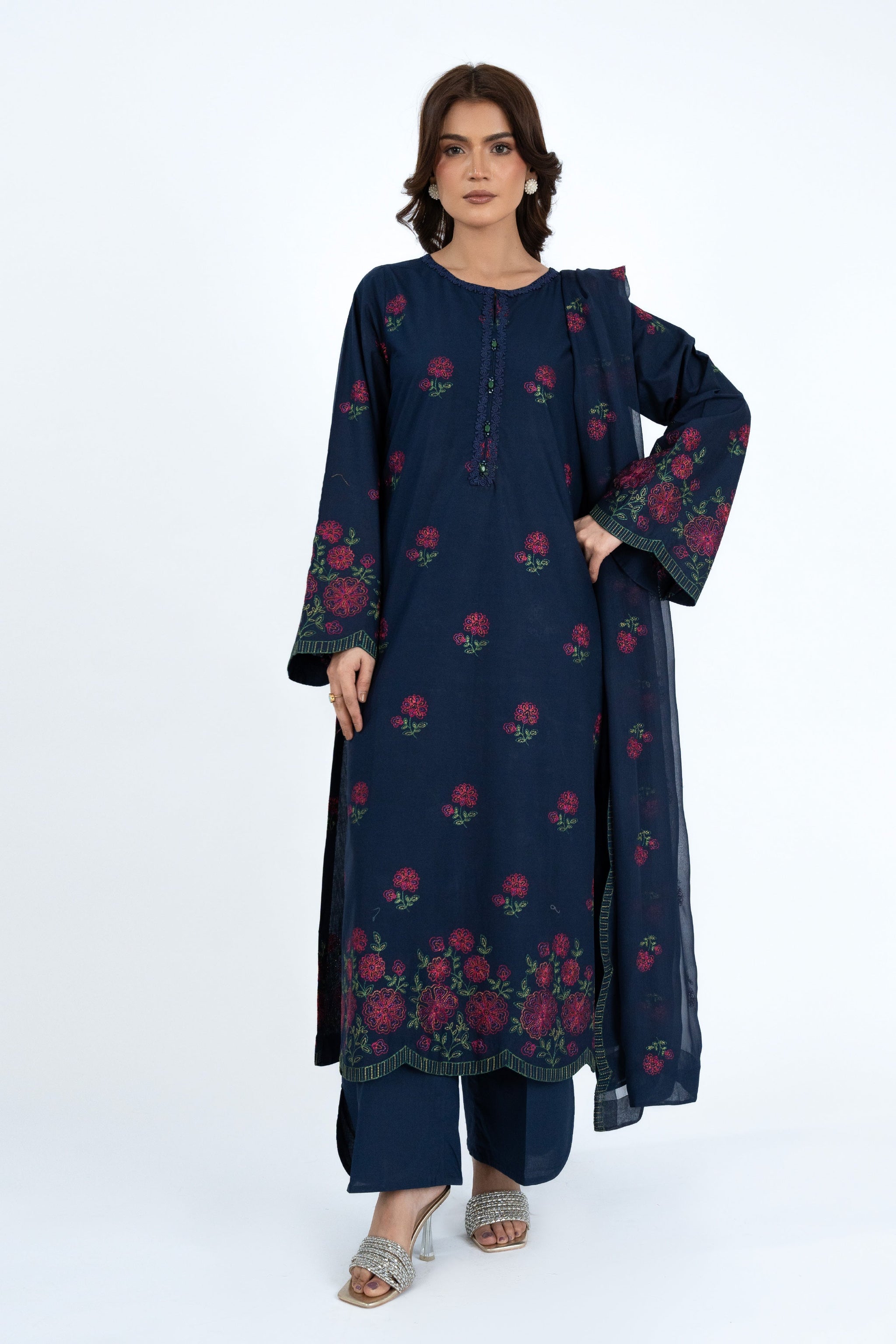 EMBROIDERED LAWN 3 PCS (UNSTITCHED)
