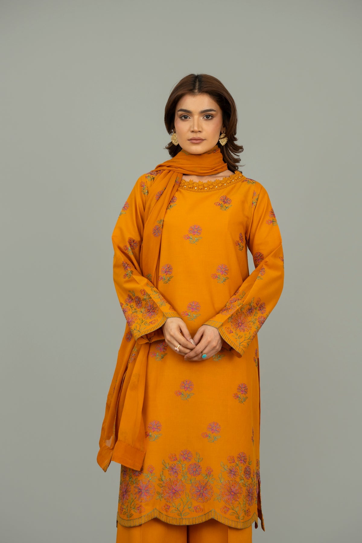 EMBROIDERED LAWN 3 PCS (UNSTITCHED)