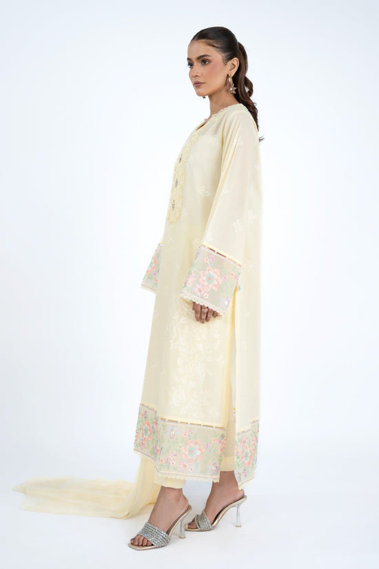 EMBROIDERED LAWN 3 PCS (UNSTITCHED)