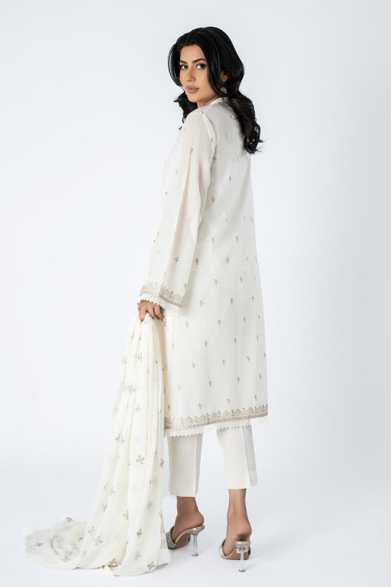 EMBROIDERED LAWN 3 PCS (UNSTITCHED)