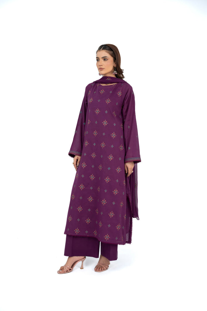 EMBROIDERED LAWN 3 PCS (UNSTITCHED)