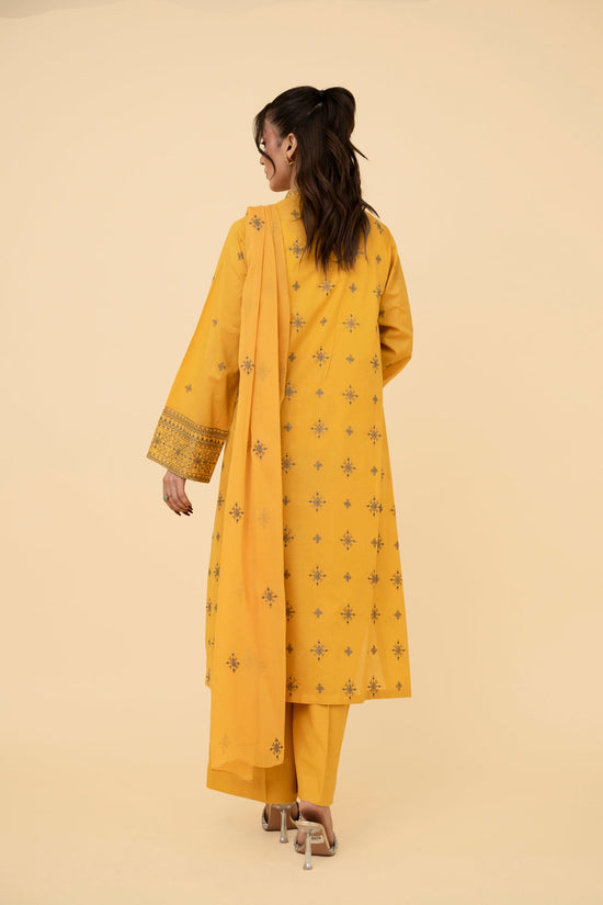 EMBROIDERED LAWN 3 PCS (UNSTITCHED)