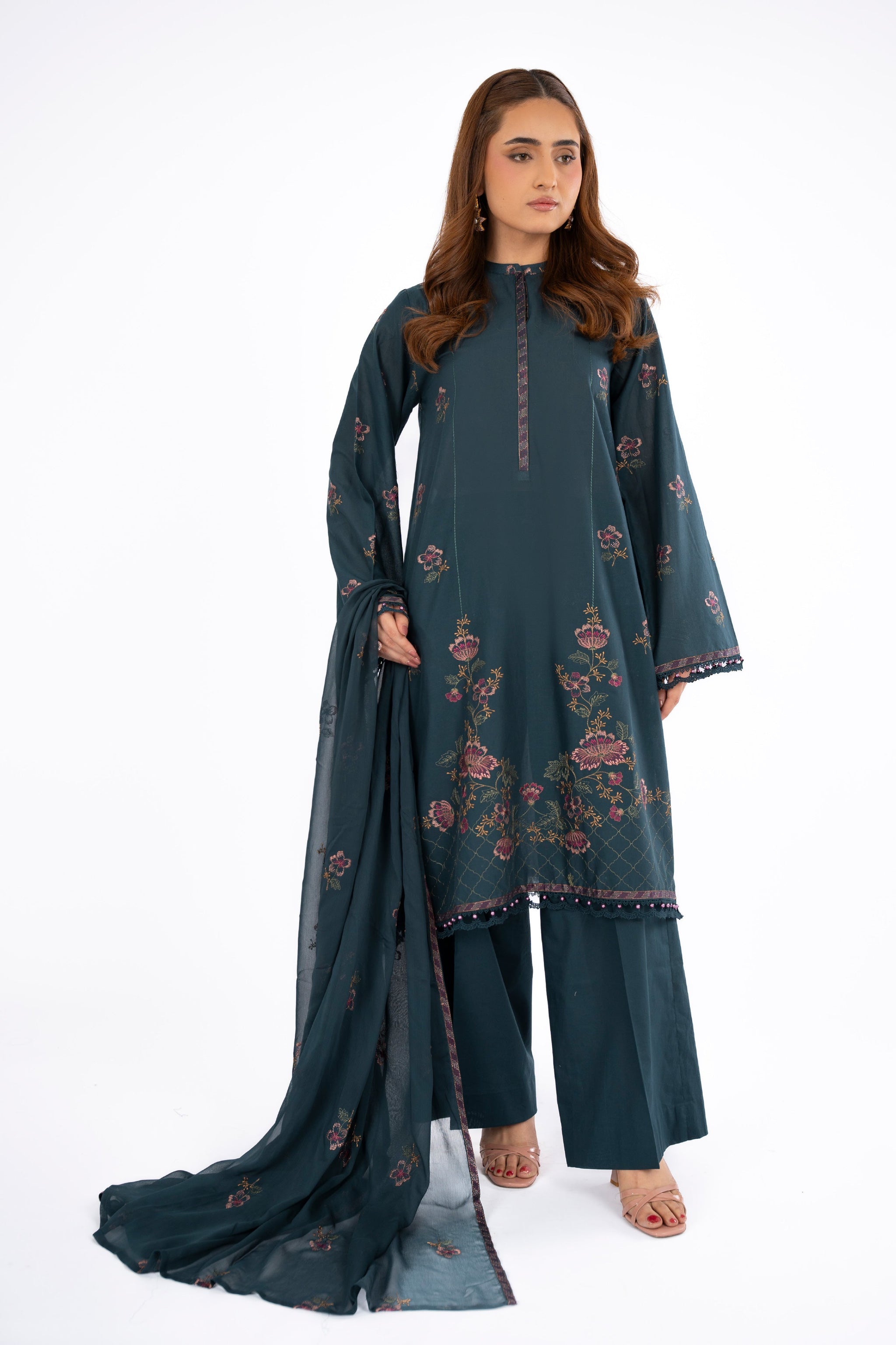 EMBROIDERED LAWN 3 PCS (UNSTITCHED)