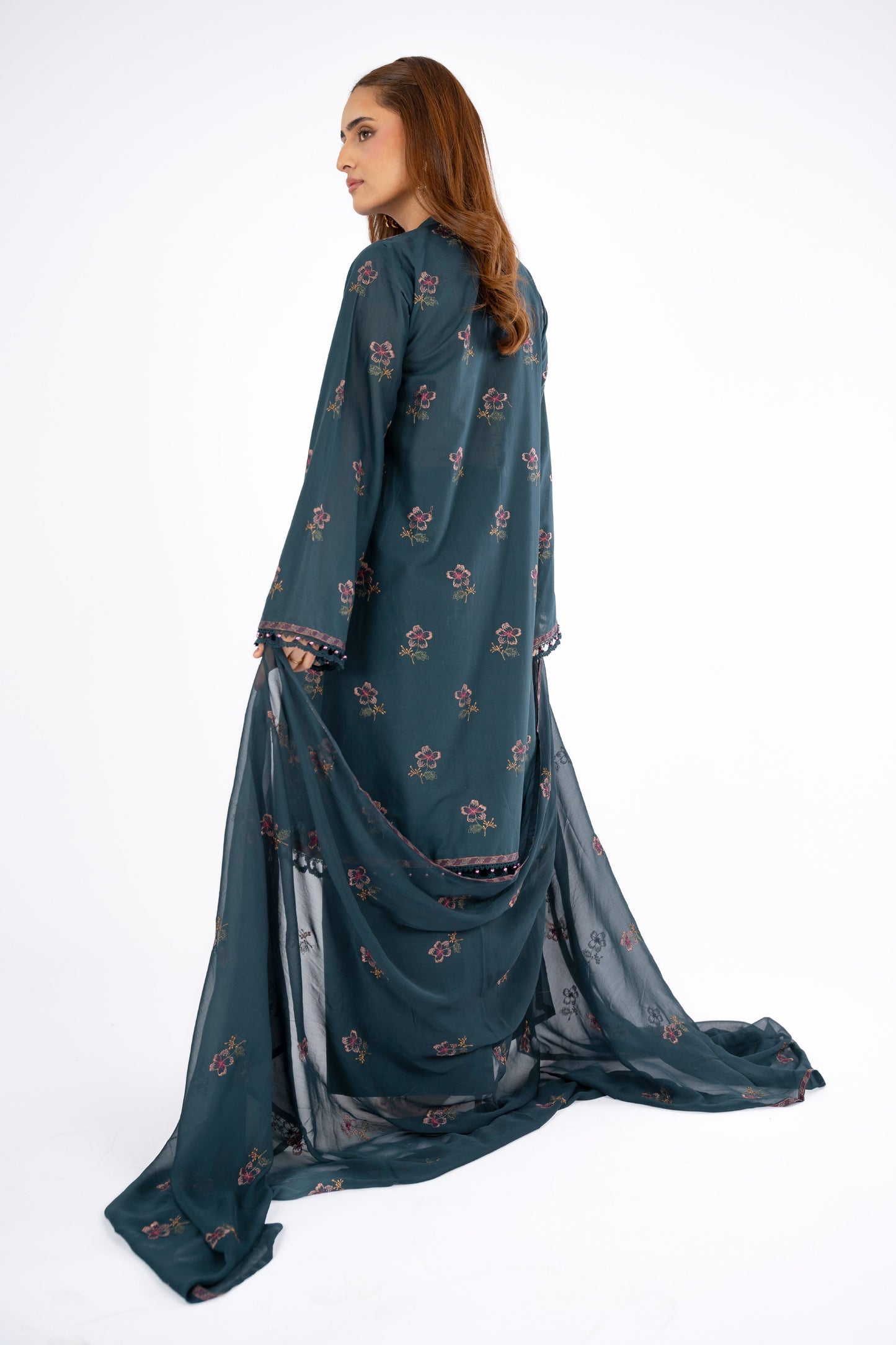 EMBROIDERED LAWN 3 PCS (UNSTITCHED)