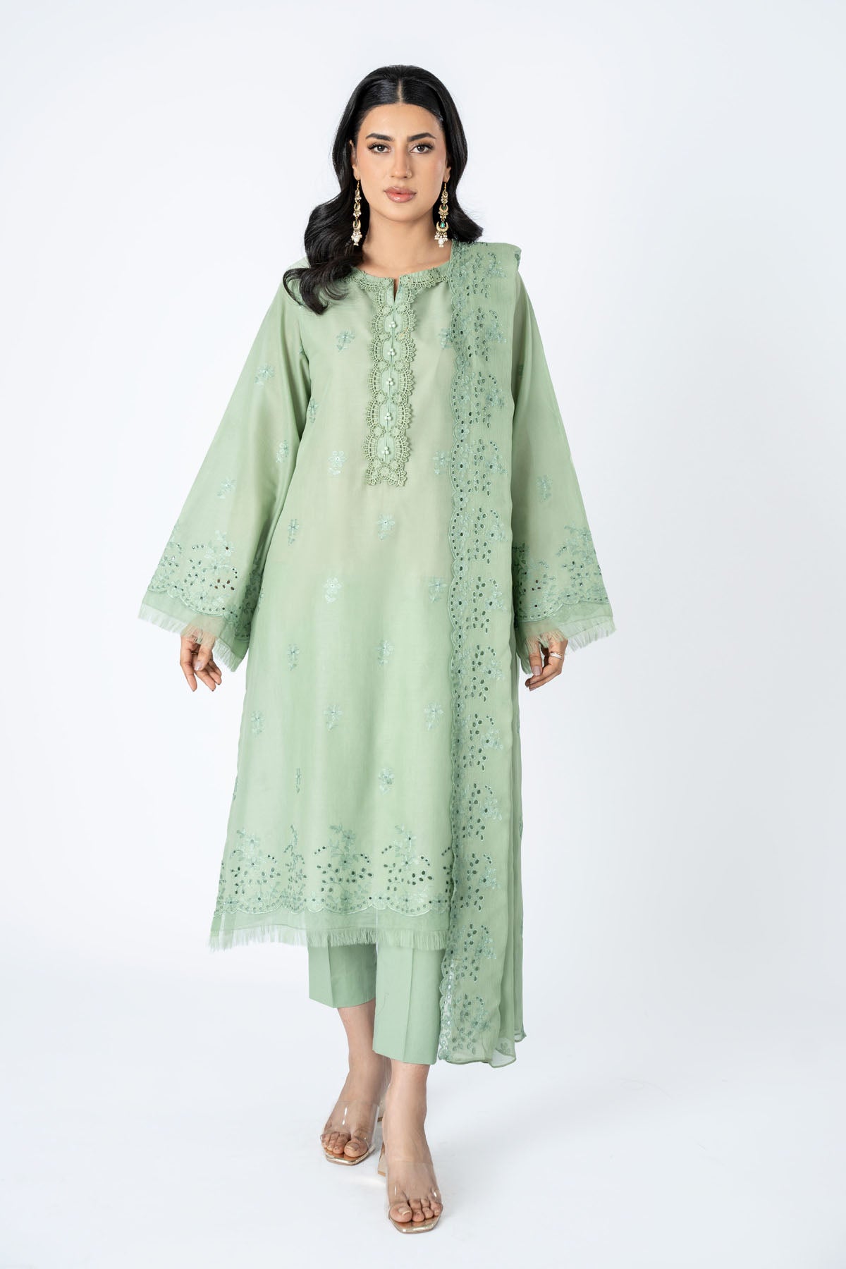 EMBROIDERED LAWN 3 PCS (UNSTITCHED)