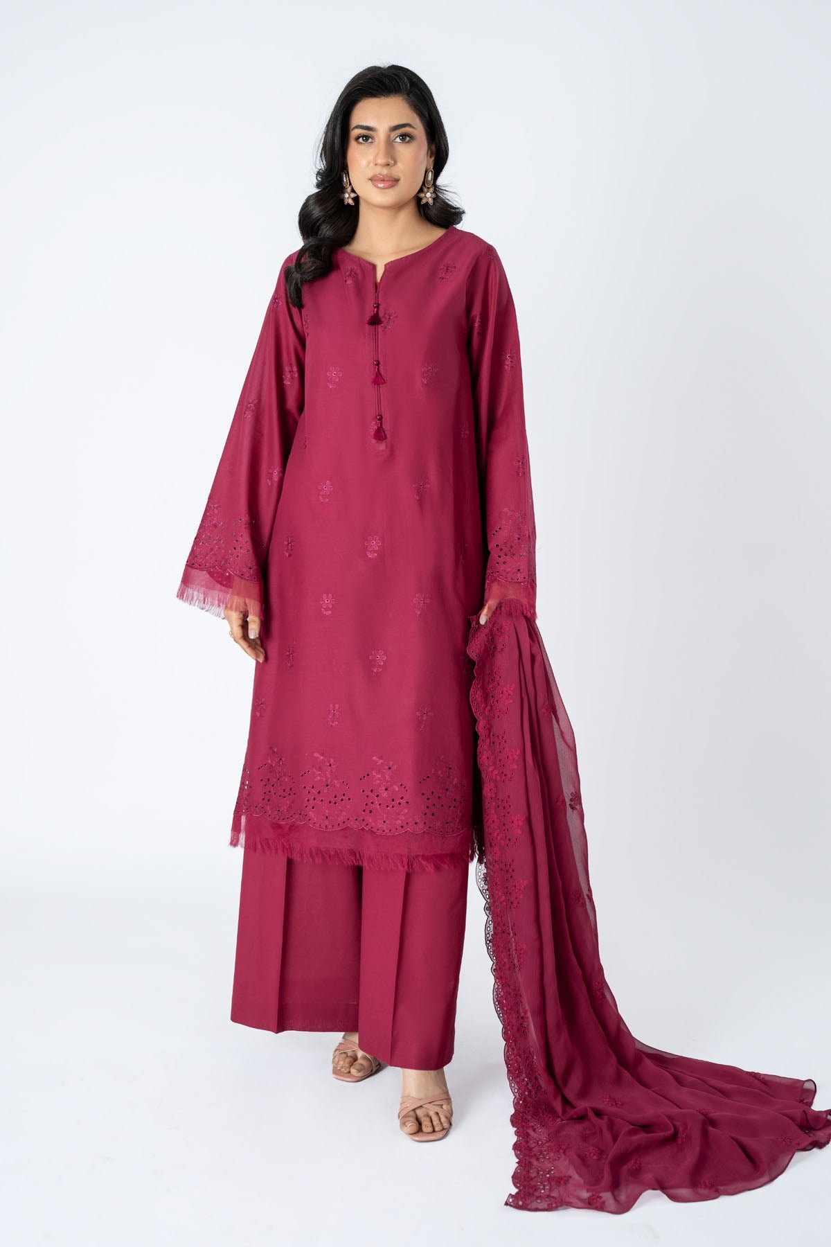 EMBROIDERED LAWN 3 PCS (UNSTITCHED)