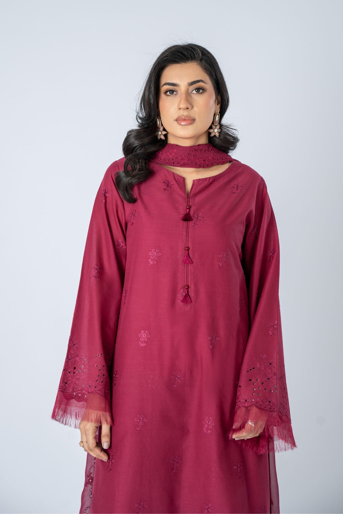 EMBROIDERED LAWN 3 PCS (UNSTITCHED)