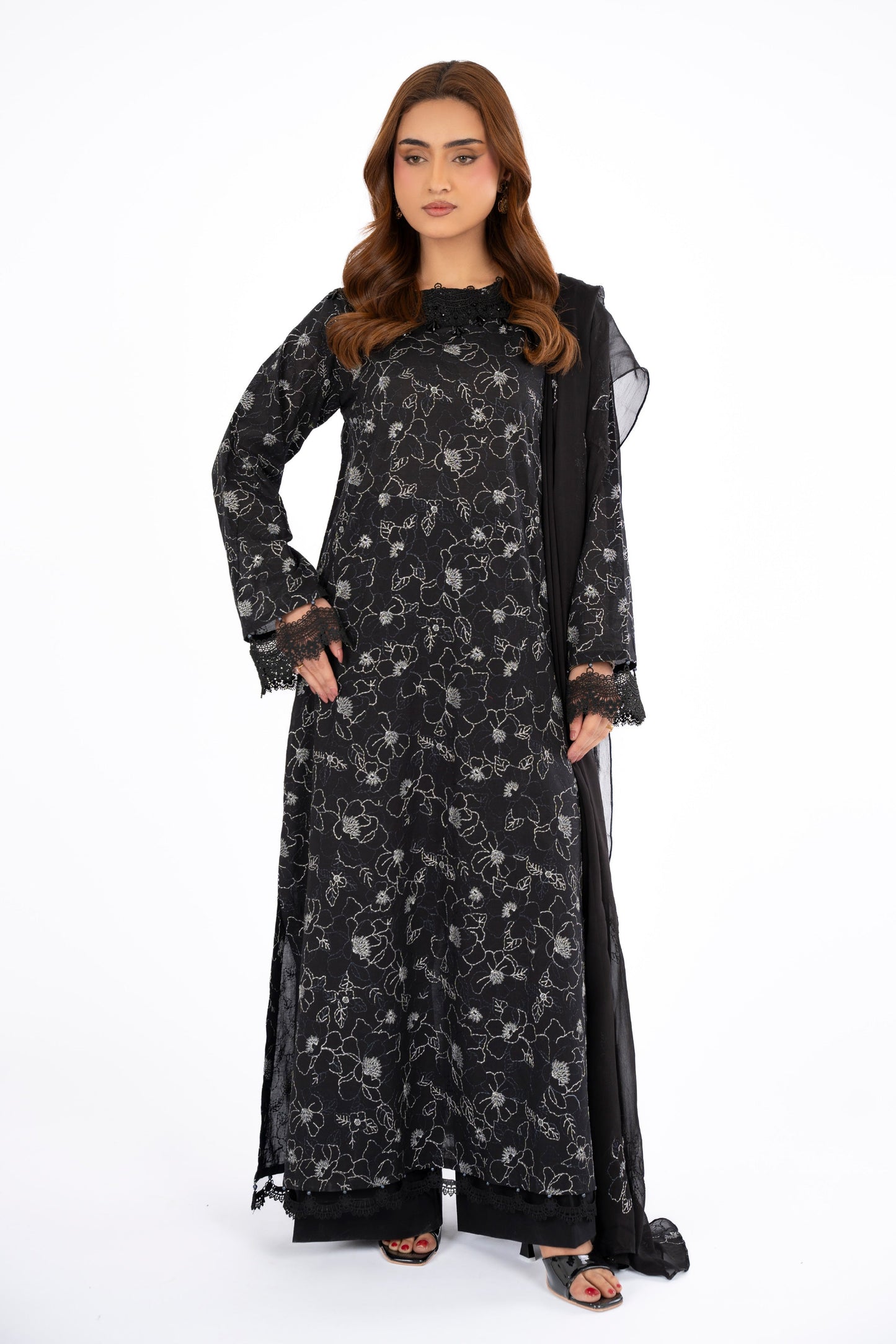 EMBROIDERED LAWN 3 PCS (UNSTITCHED)