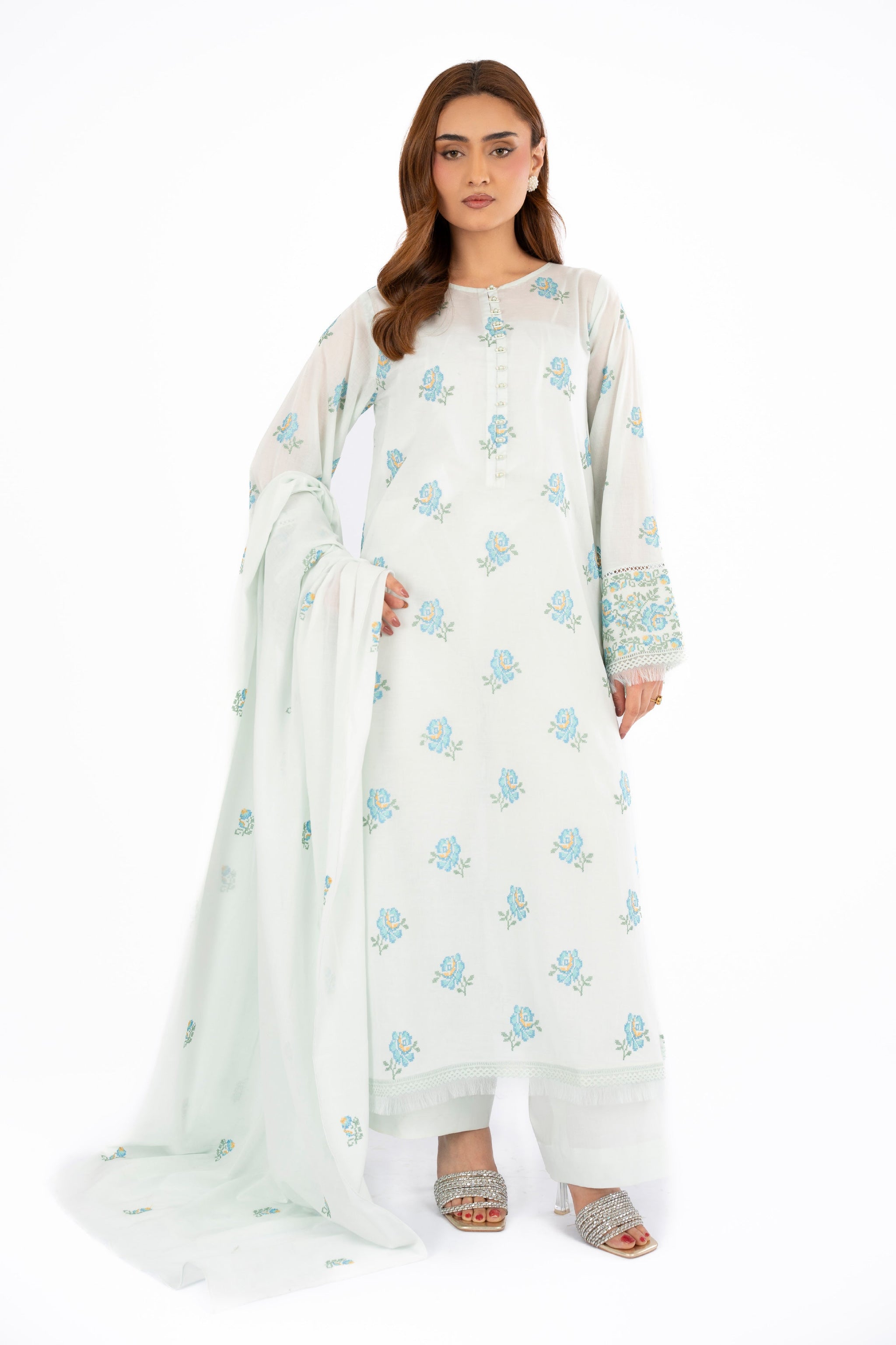 EMBROIDERED LAWN 3 PCS (UNSTITCHED)