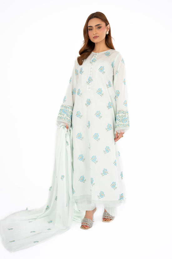 EMBROIDERED LAWN 3 PCS (UNSTITCHED)