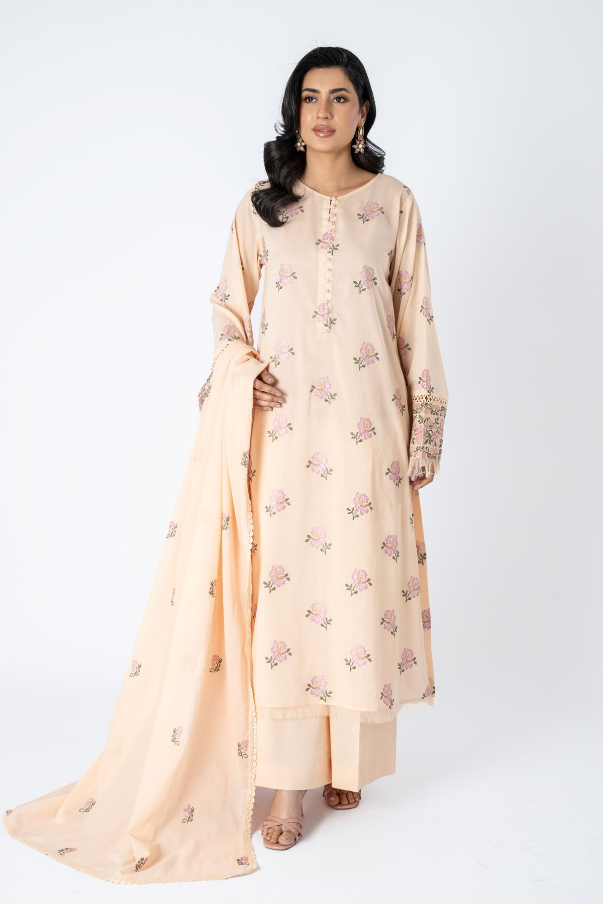EMBROIDERED LAWN 3 PCS (UNSTITCHED)
