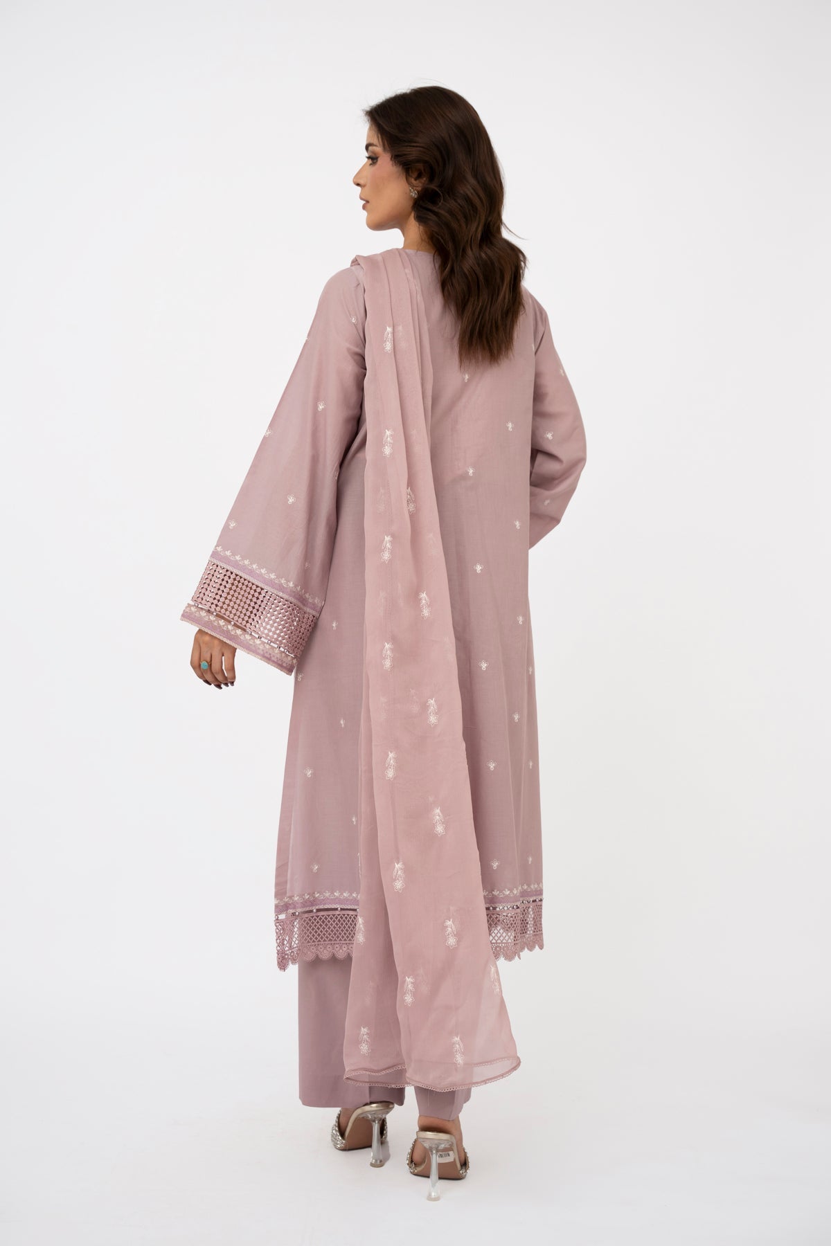 EMBROIDERED LAWN 3 PCS (UNSTITCHED)
