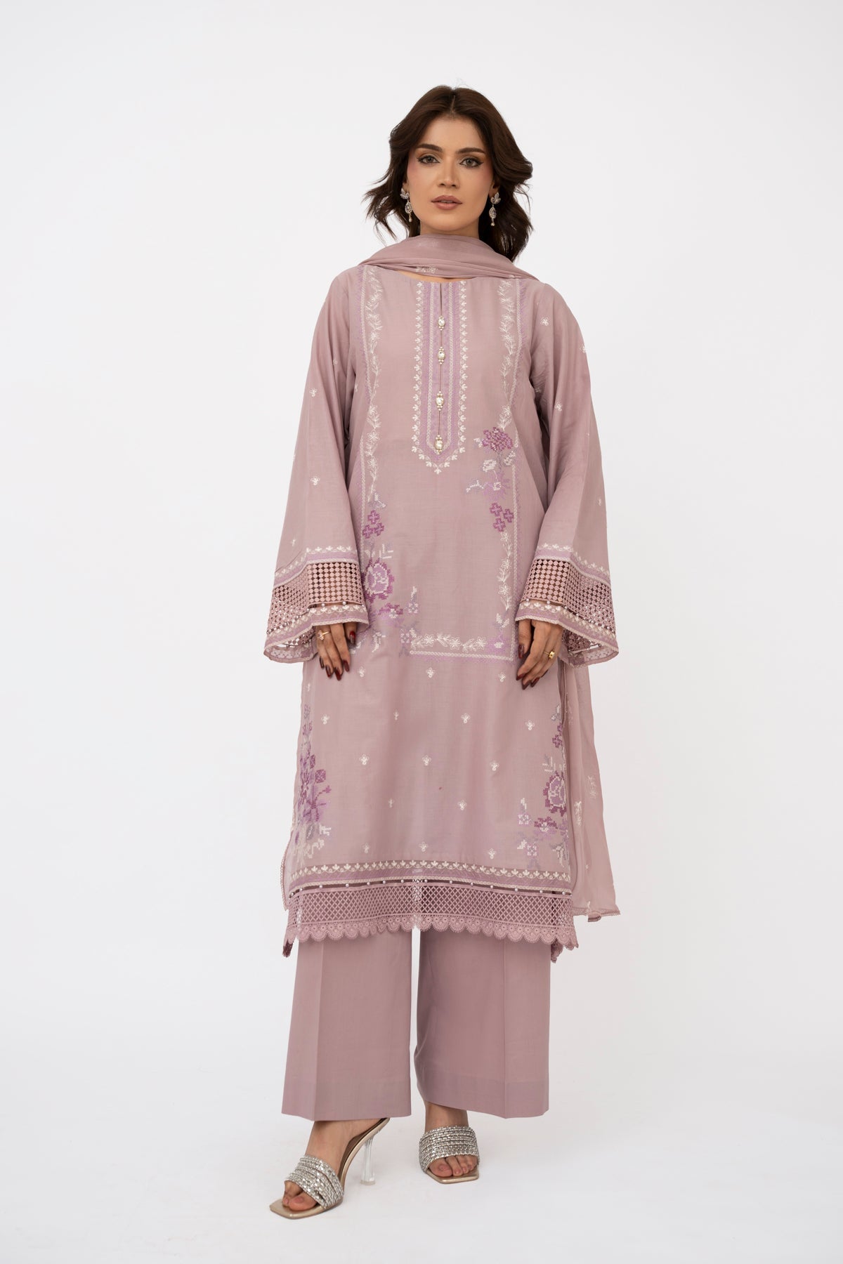 EMBROIDERED LAWN 3 PCS (UNSTITCHED)