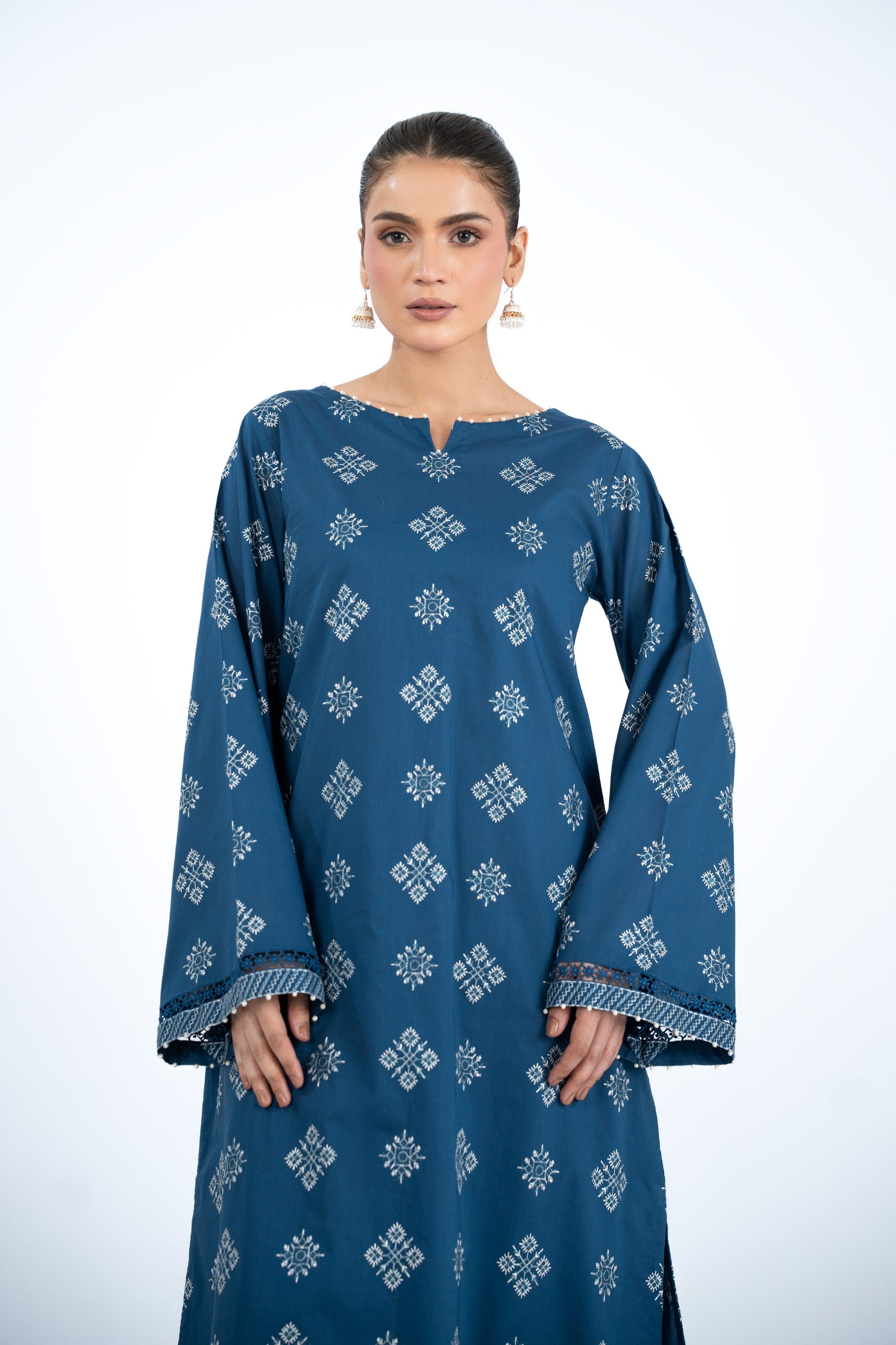 EMBROIDERED LAWN 2 PCS (UNSTITCHED)
