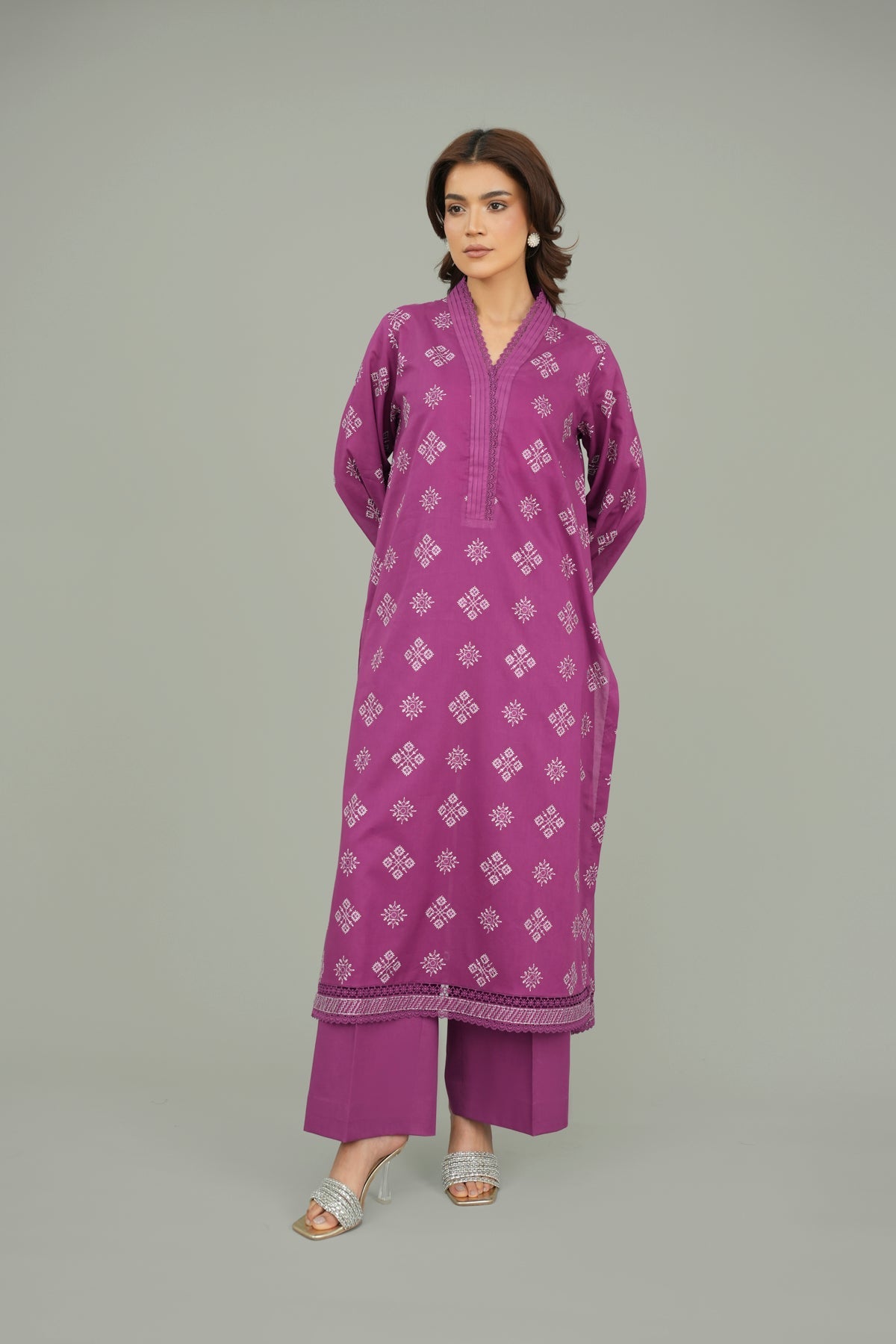 EMBROIDERED LAWN 2 PCS (UNSTITCHED)