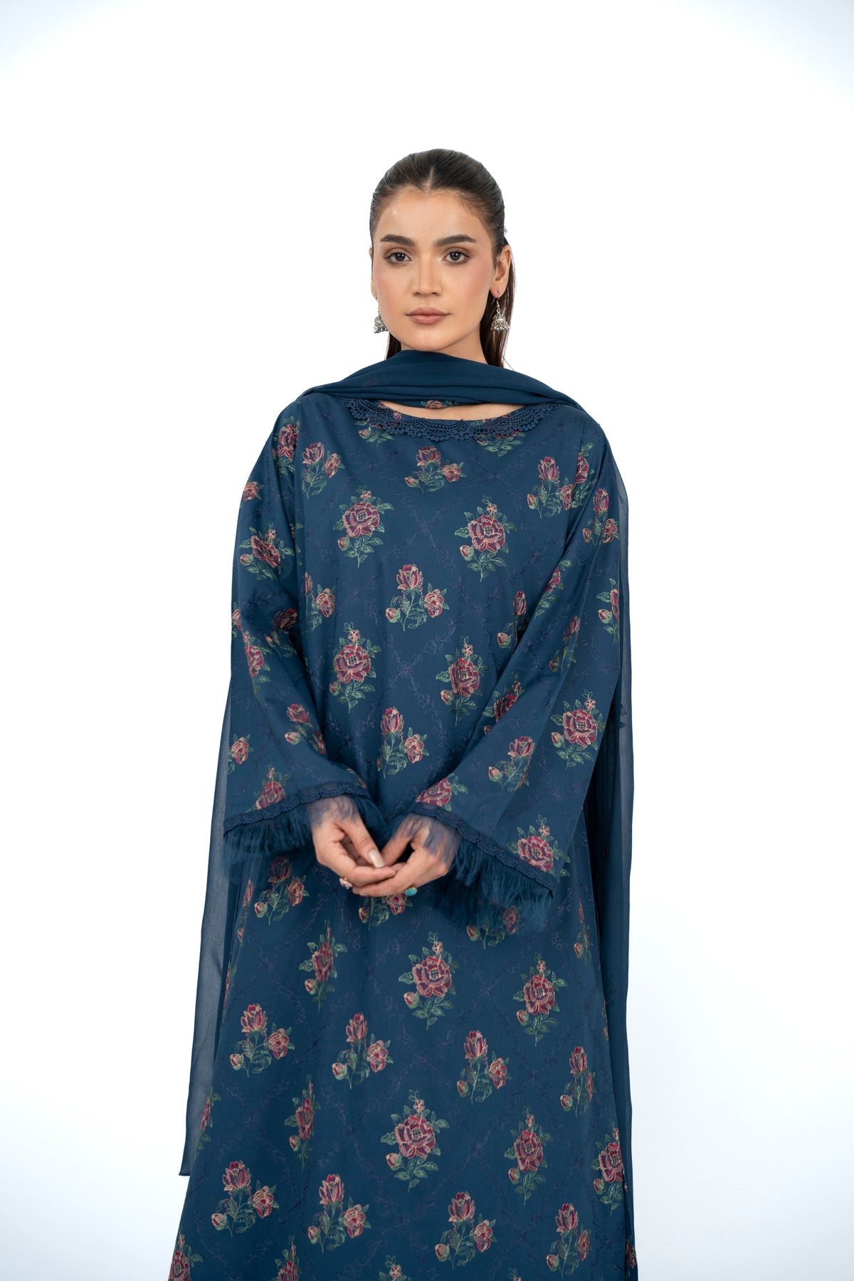 EMBROIDERED LAWN 3 PCS (UNSTITCHED)